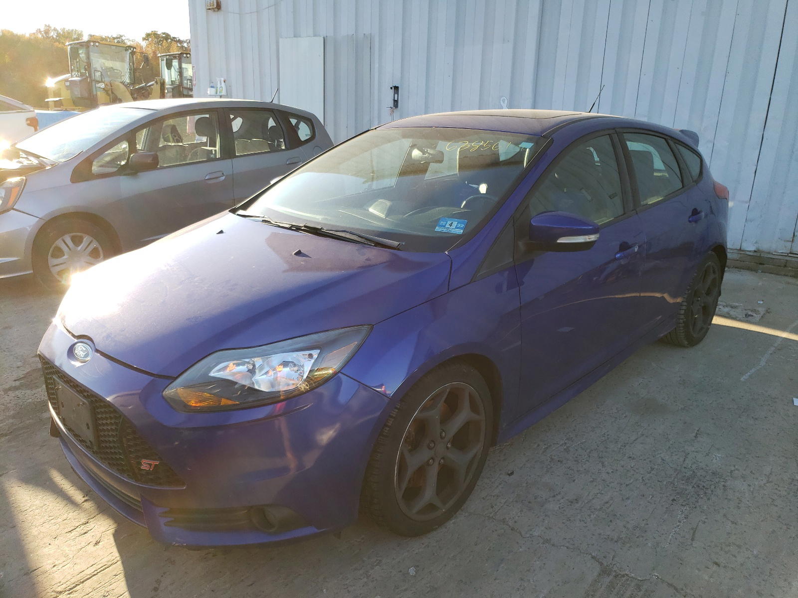 Photo 2 from auction – 2013 FORD FOCUS with VIN 1FADP3L90DL258215