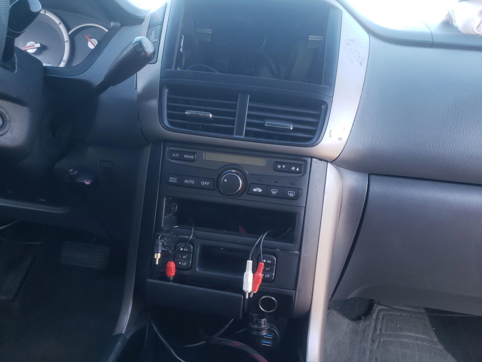Photo 9 from auction – 2007 HONDA PILOT EXL with VIN 5FNYF18667B004906