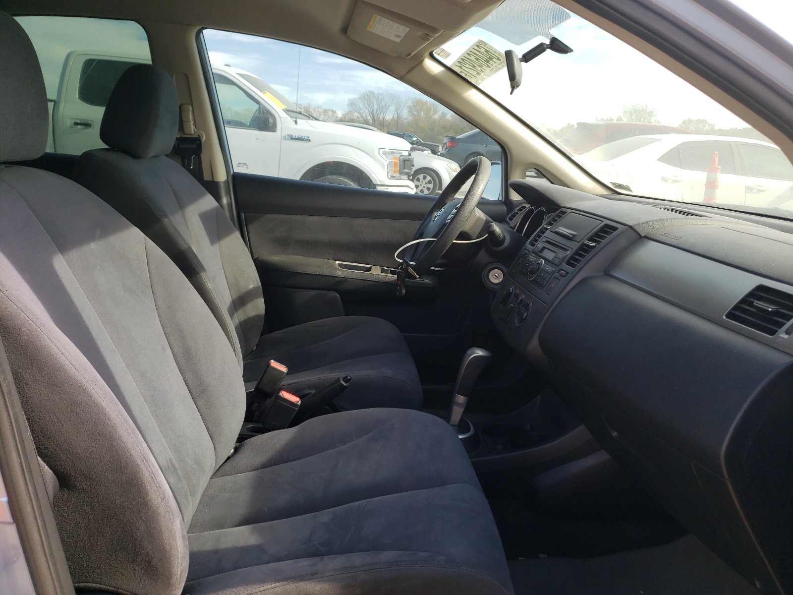 Photo 5 from auction – 2009 NISSAN VERSA S with VIN 3N1BC13E79L478688