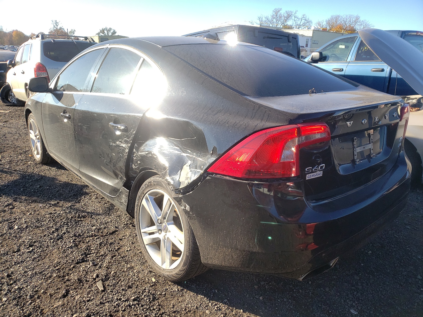 Photo 3 from auction – 2015 VOLVO S60 PREMIE with VIN YV1612TK5F1333050