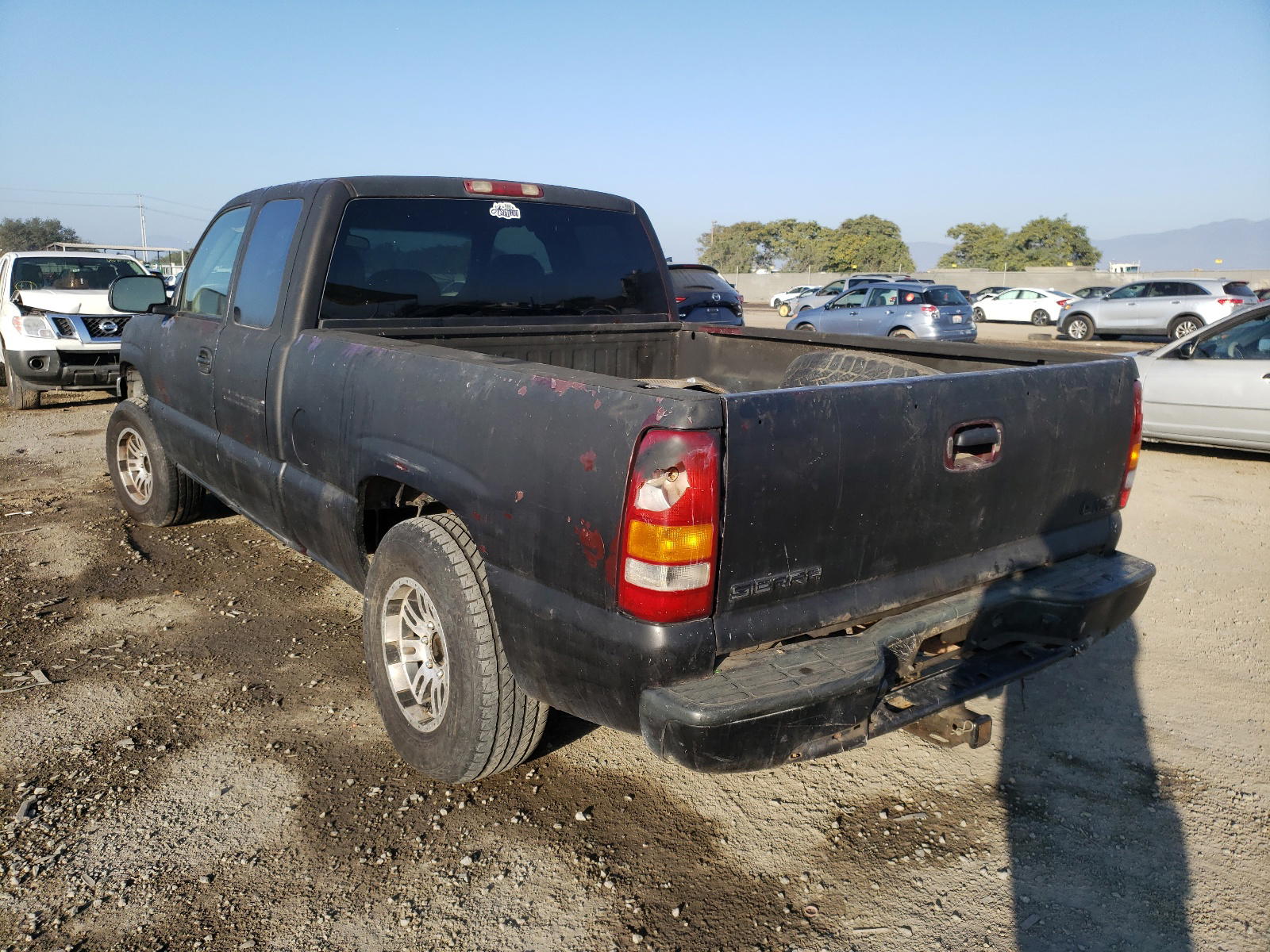 Photo 3 from auction – 2001 GMC NEW SIERRA with VIN 2GTEC19V411233516