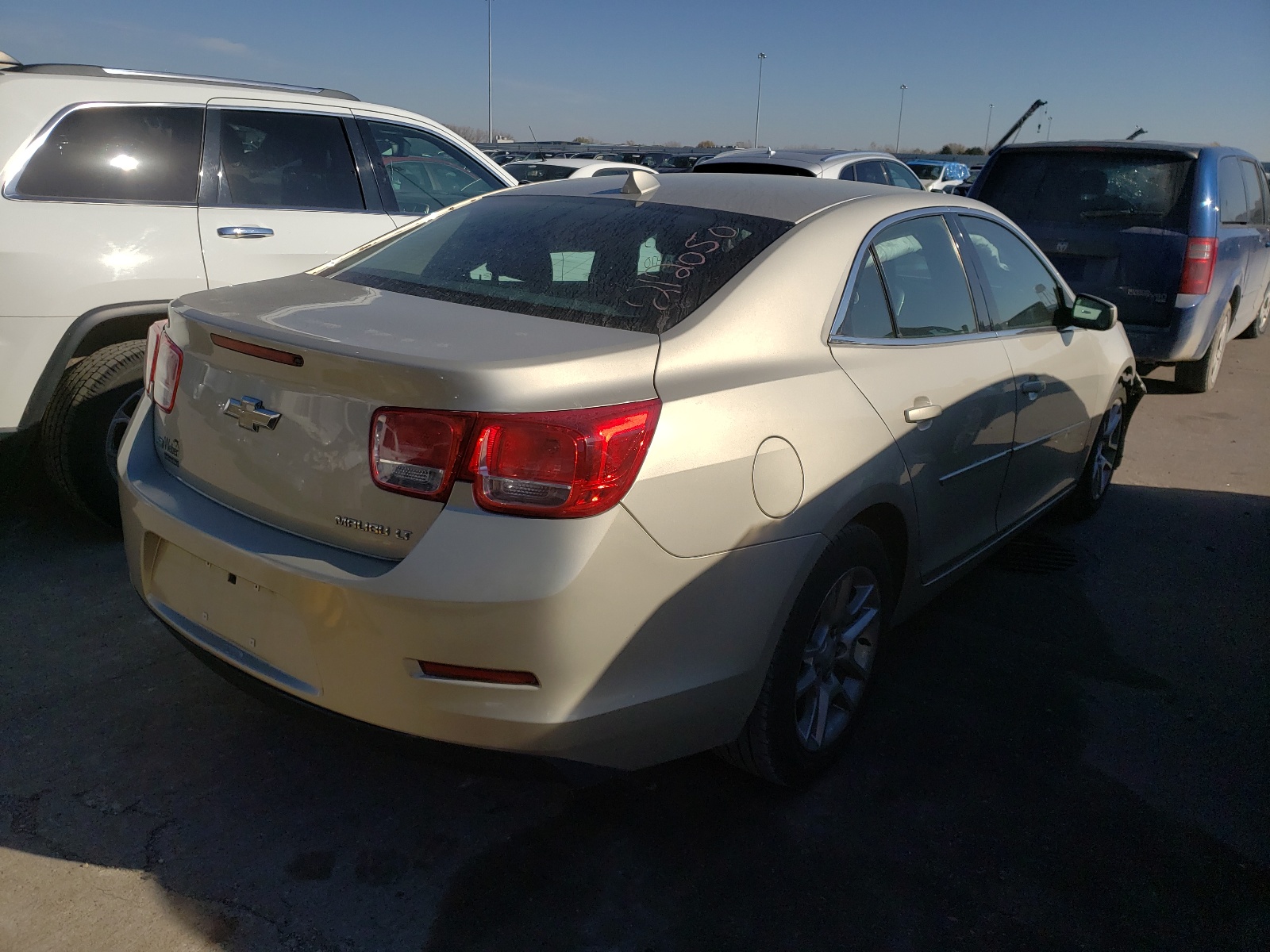 Photo 4 from auction – 2014 CHEVROLET MALIBU 1LT with VIN 1G11C5SL0EF239805
