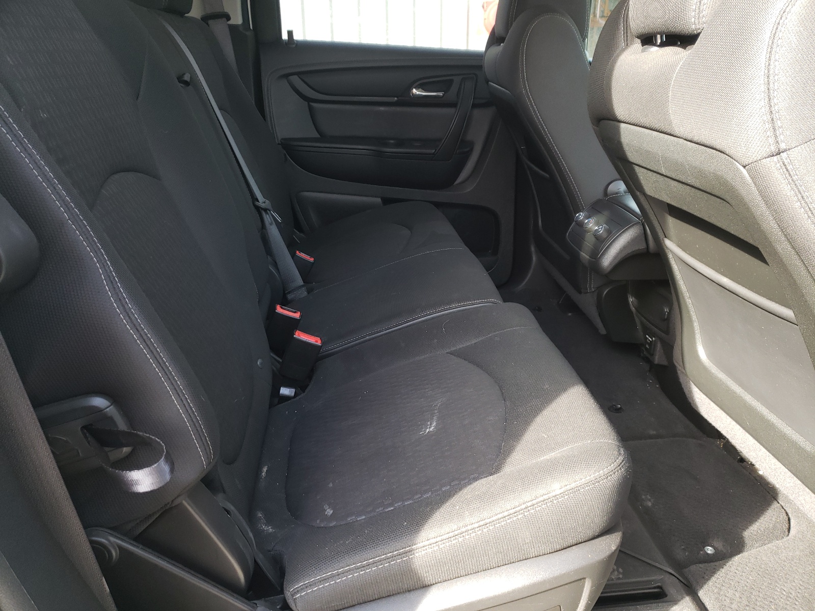 Photo 6 from auction – 2015 GMC ACADIA SLE with VIN 1GKKRNED5FJ170594