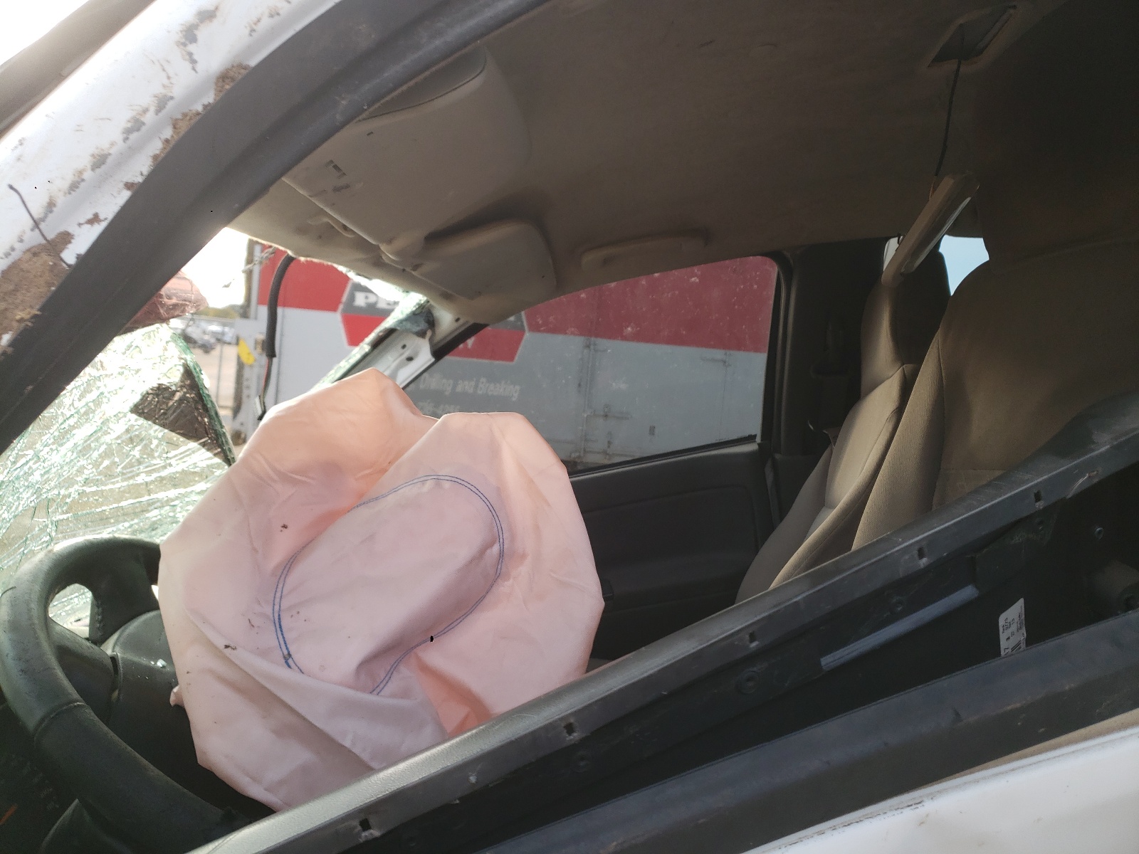 Photo 5 from auction – 2006 CHEVROLET COLORADO with VIN 1GCDS136368136845