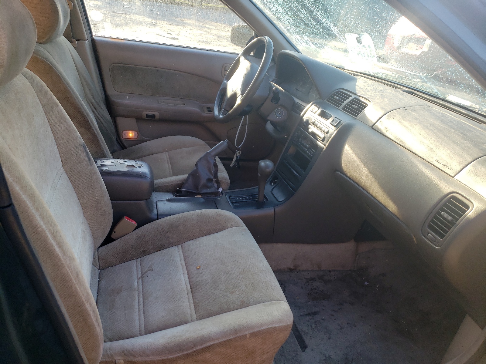 Photo 5 from auction – 1997 NISSAN MAXIMA GLE with VIN JN1CA21D0VT862635