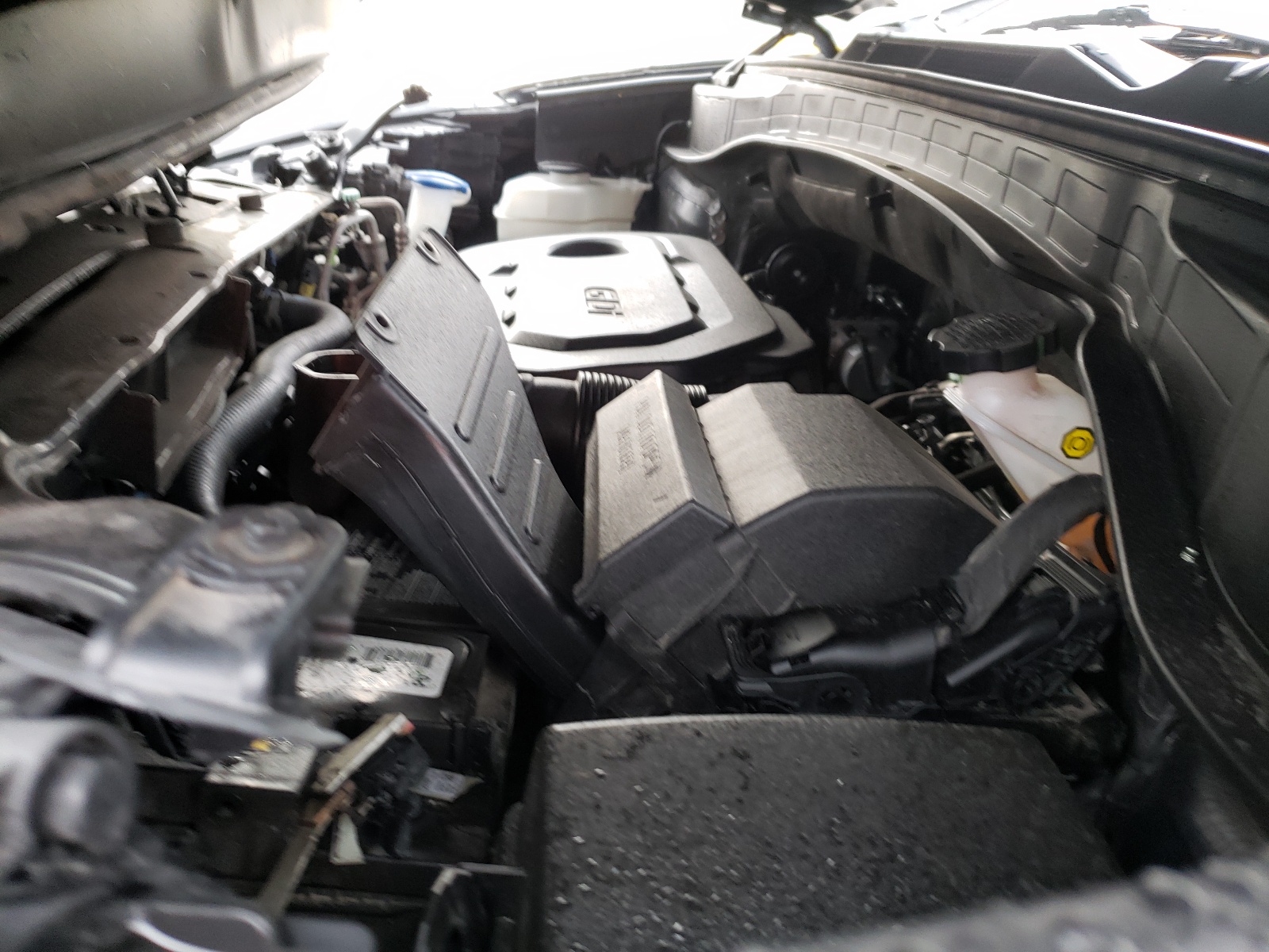 Zdjęcie 7 z aukcji – 2017 HYUNDAI SANTA FE S z VIN 5NMZU3LB1HH014740