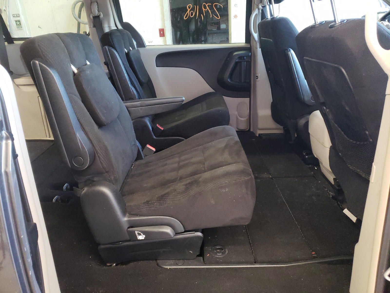 Photo 6 from auction – 2012 DODGE CARAVAN with VIN 2C4RDGDG3CR171833