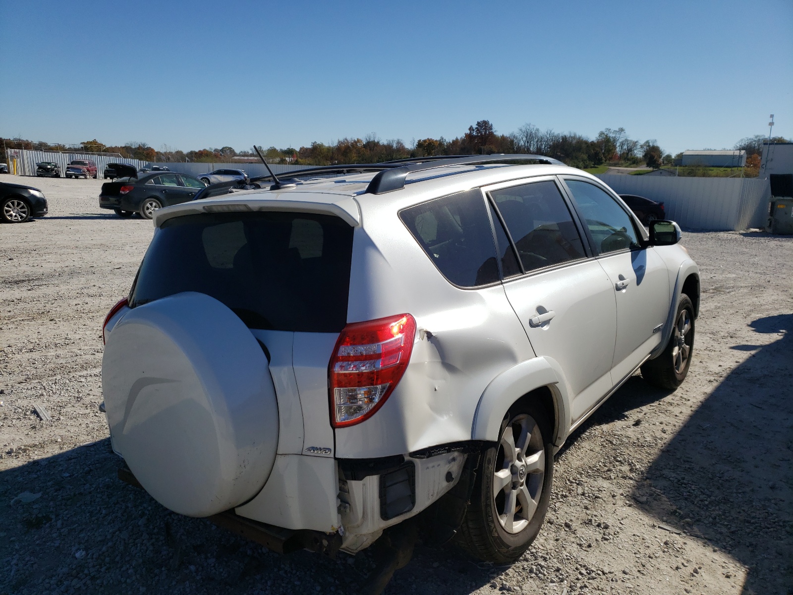 Photo 4 from auction – 2011 TOYOTA RAV4 4D 4W with VIN 2T3DF4DV5BW108707