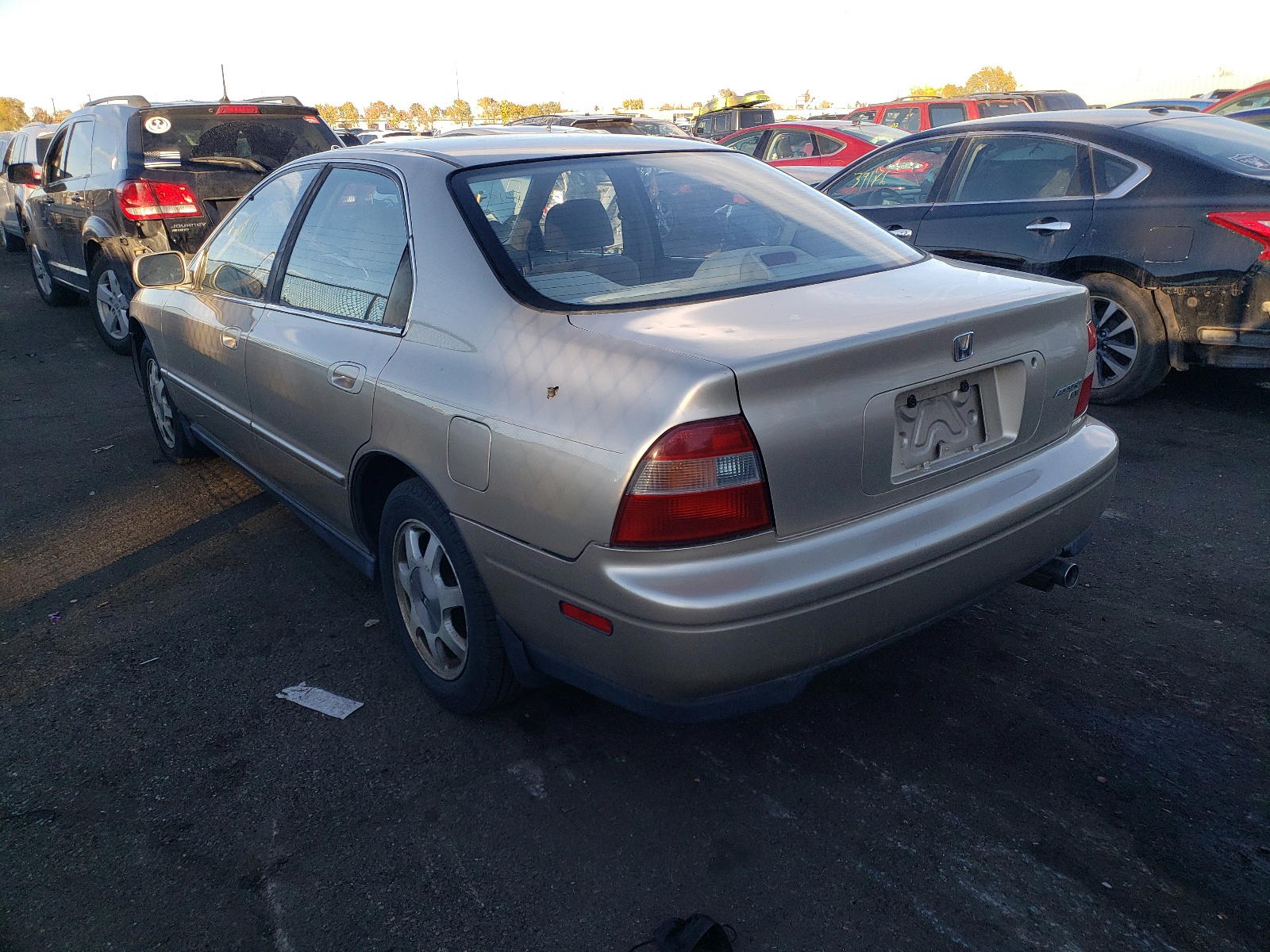 Photo 3 from auction – 1995 HONDA ACCORD EX with VIN JHMCD5656SC020044