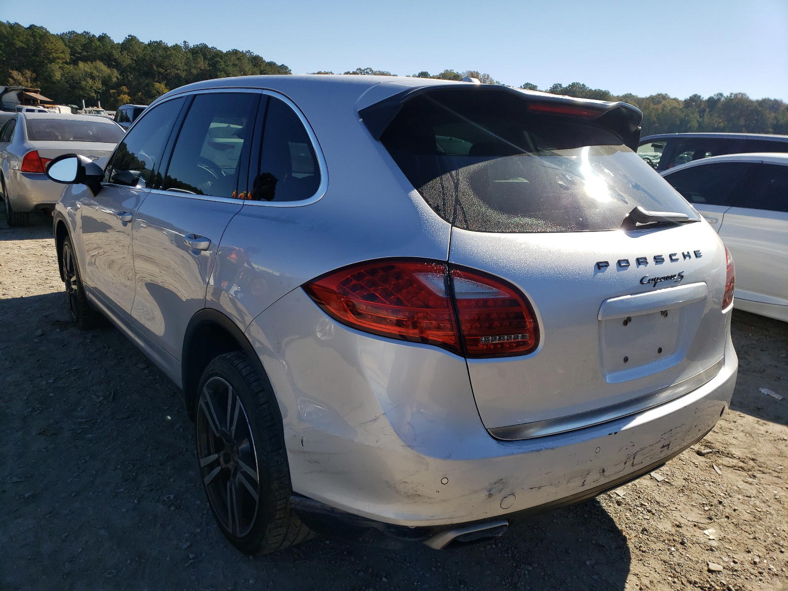 Photo 3 from auction – 2011 PORSCHE CAYENNE S with VIN WP1AB2A27BLA46242