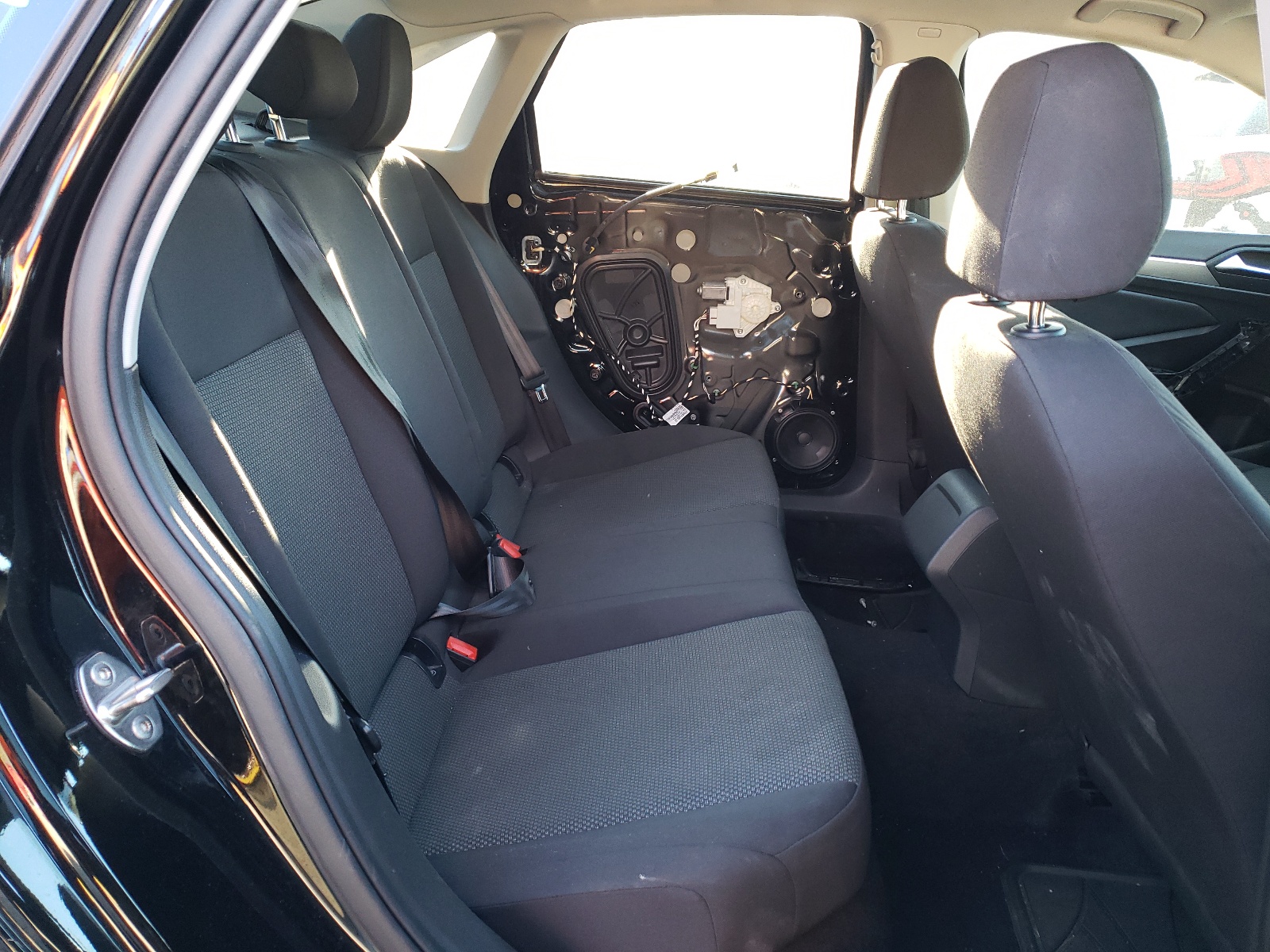 Photo 6 from auction – 2019 VOLKSWAGEN JETTA S with VIN 3VWC57BU2KM141995
