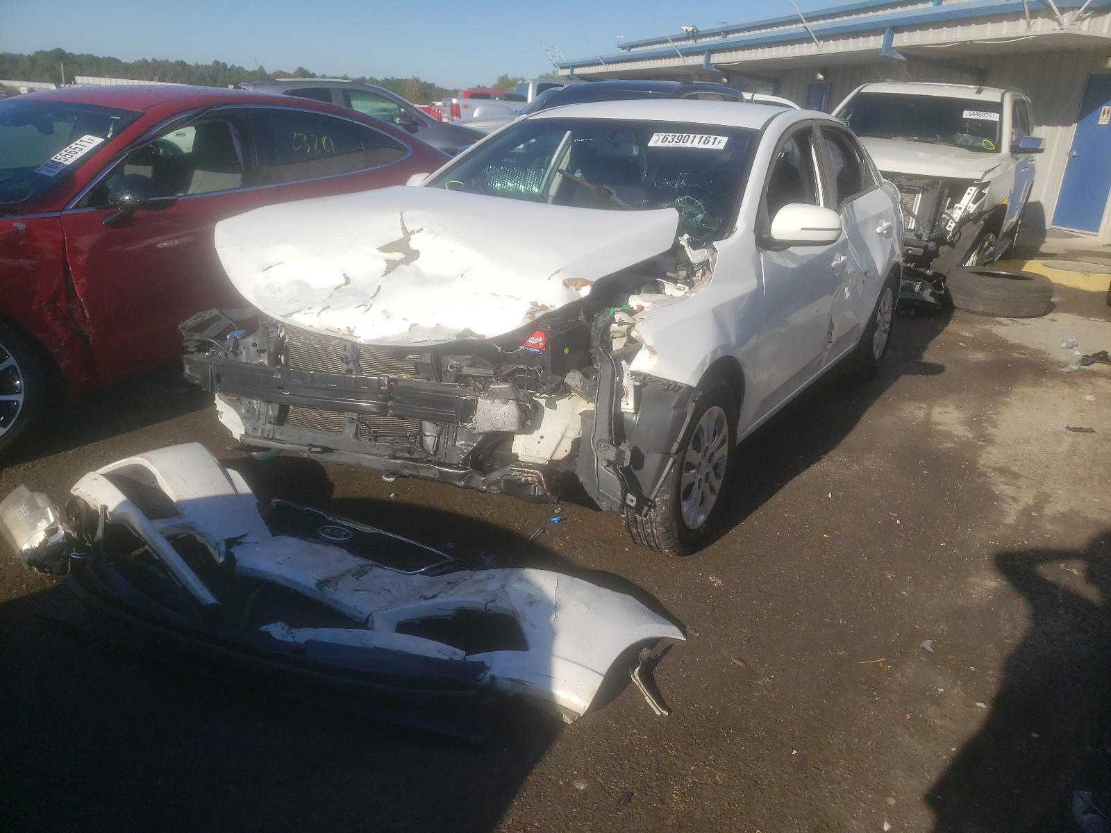 Photo 2 from auction – 2013 KIA FORTE EX with VIN KNAFU4A28D5687367