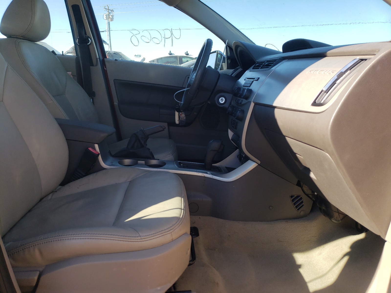 Photo 5 from auction – 2011 FORD FOCUS SEL with VIN 1FAHP3HN9BW160058