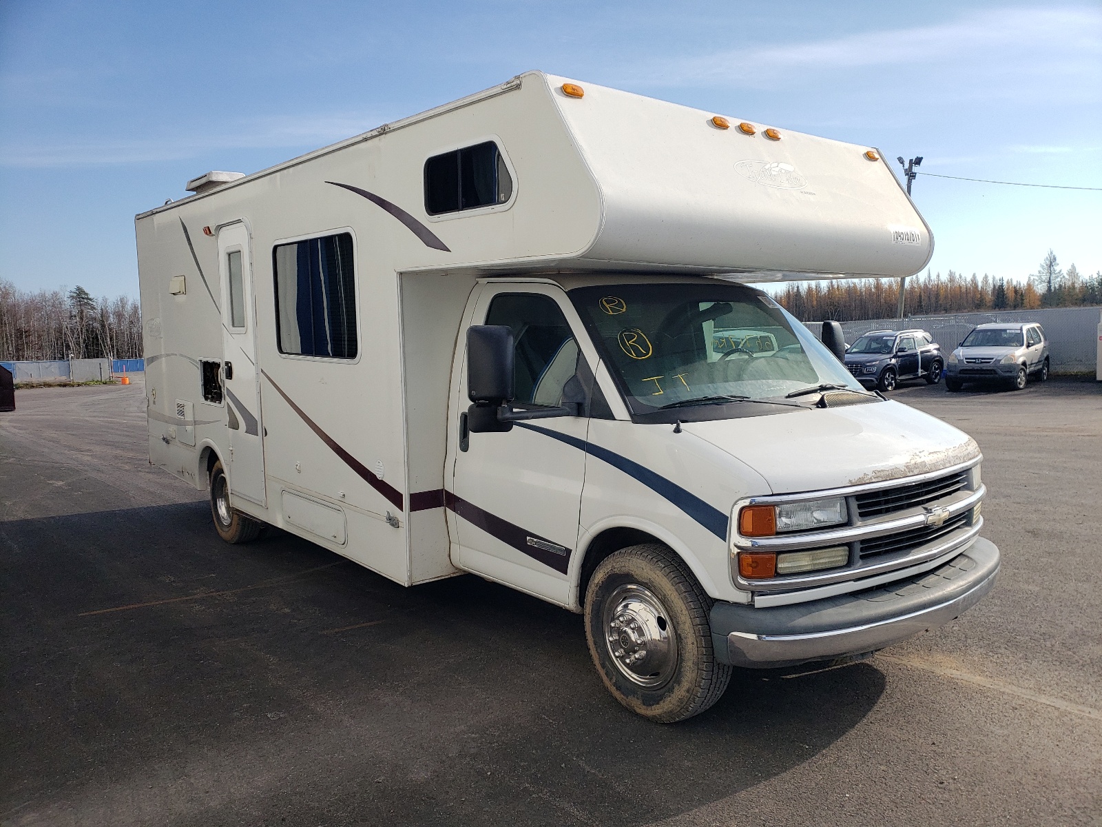 CHEVROLET EXPRESS G3 2002 with VIN 1GBJG31GX21192073 - Photo from auction