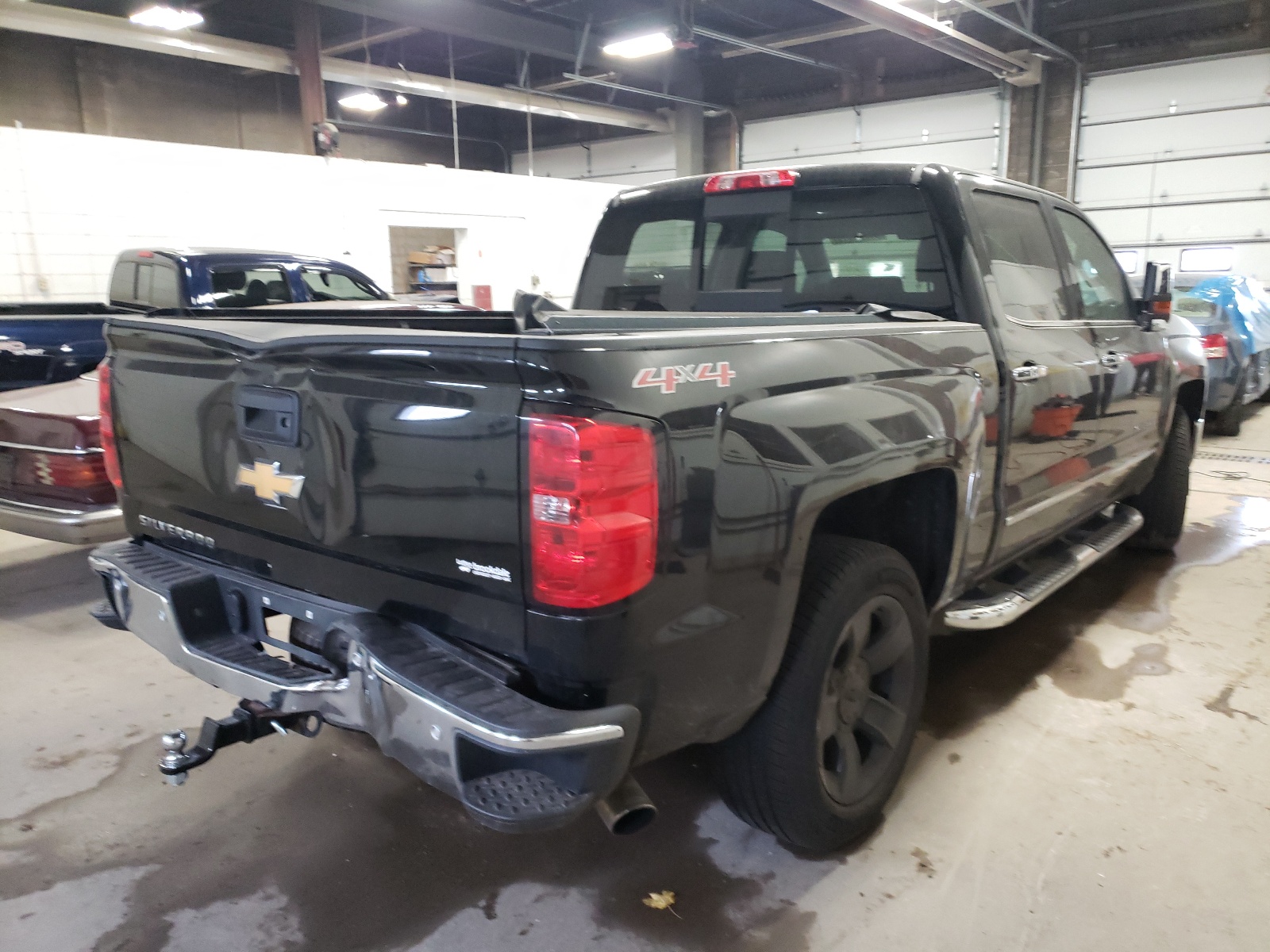 Фото 4 с аукциона – 2015 CHEVROLET SILVERADO с VIN 3GCUKSEC3FG329242