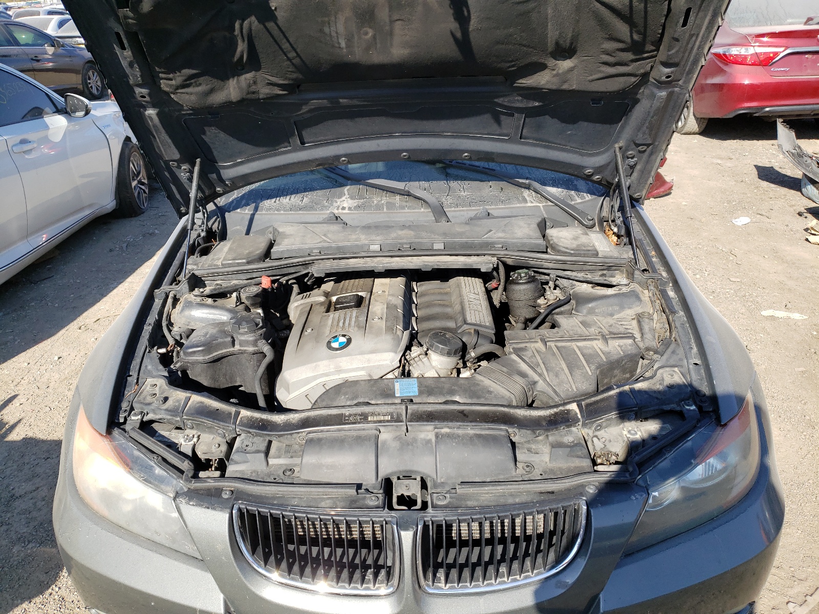 Photo 7 from auction – 2006 BMW 325 I with VIN WBAVB13586KX67618