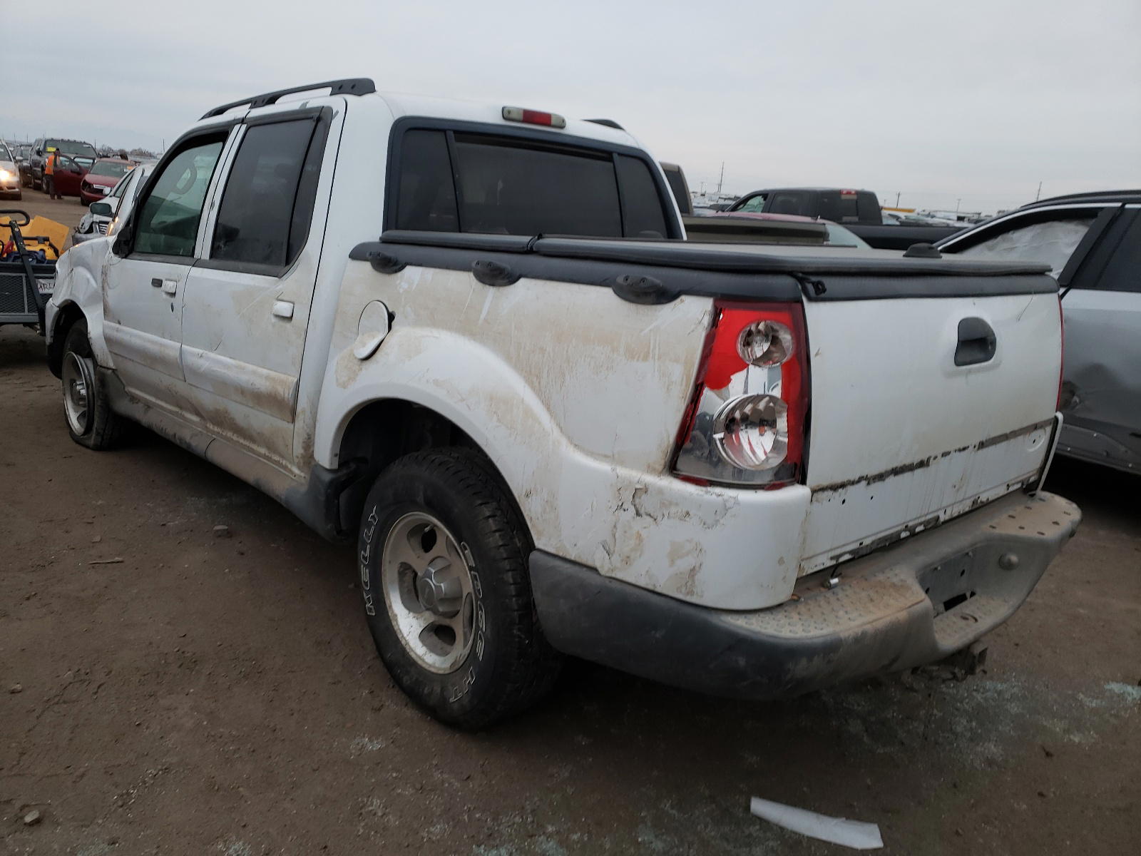 Photo 3 from auction – 2005 FORD EXPLORER S with VIN 1FMDU77K05UA65237