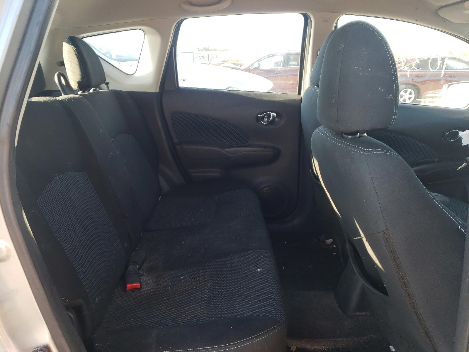 Photo 6 from auction – 2015 NISSAN VERSA NOTE with VIN 3N1CE2CP6FL409444