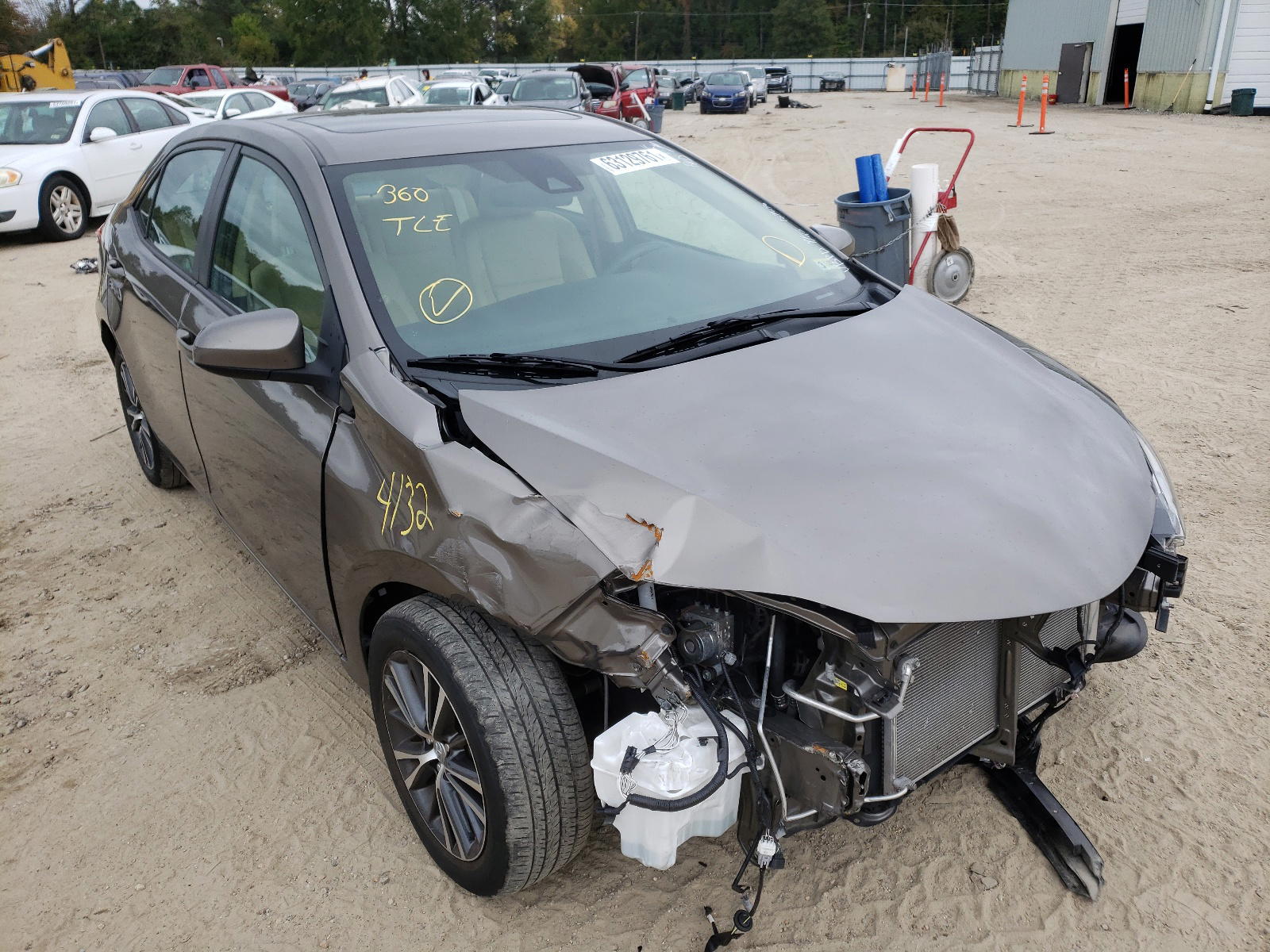 TOYOTA COROLLA L 2018 with VIN 2T1BURHEXJC057461 - Photo from auction