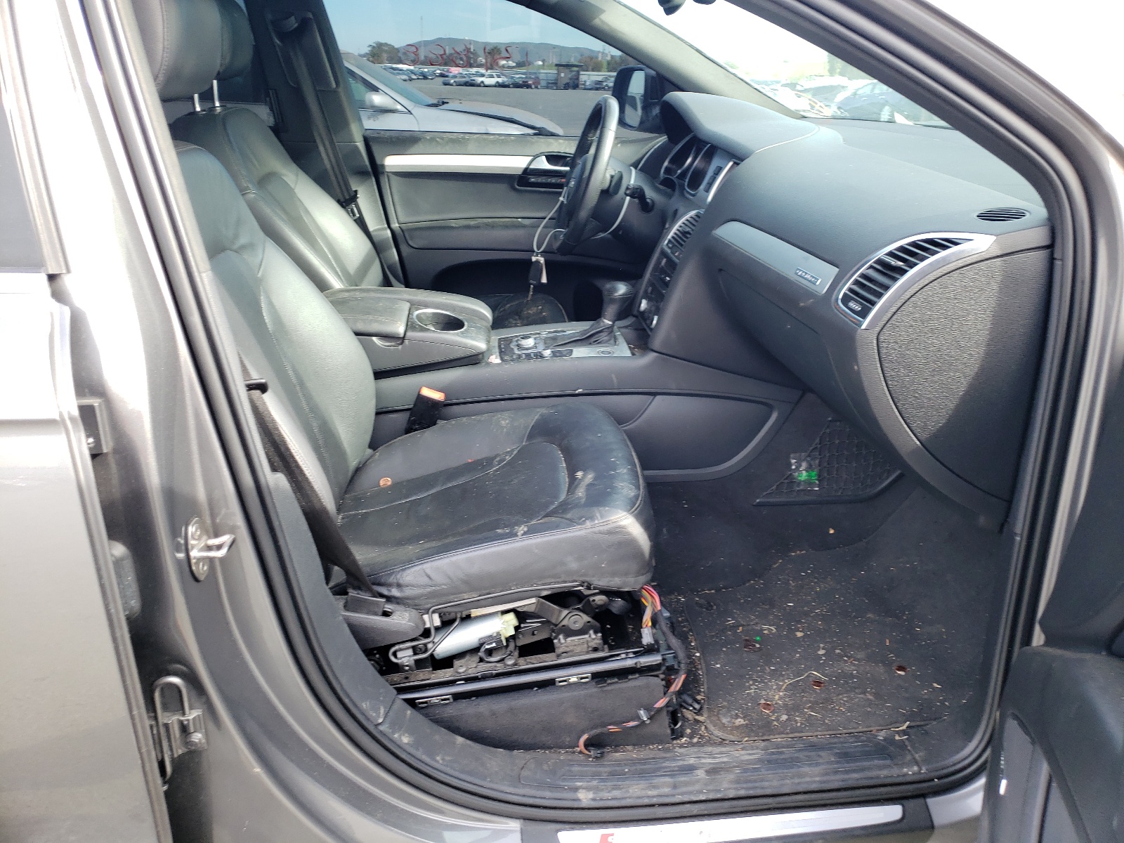 Photo 5 from auction – 2013 AUDI Q7 PRESTIG with VIN WA1DGAFE5DD016936