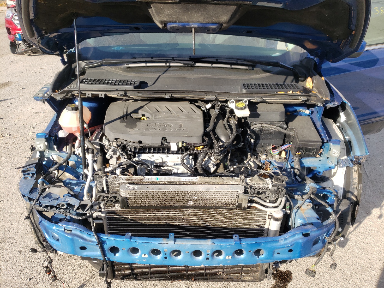 Photo 7 from auction – 2018 FORD ESCAPE SE with VIN 1FMCU9GDXJUC05135