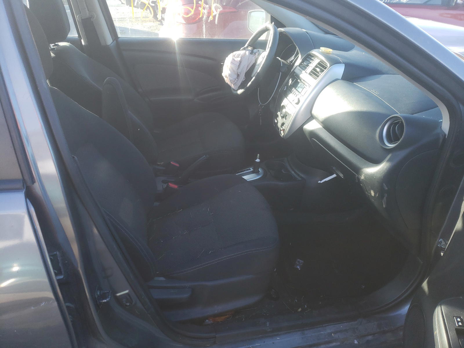 Photo 5 from auction – 2016 NISSAN VERSA S with VIN 3N1CN7AP0GL852934