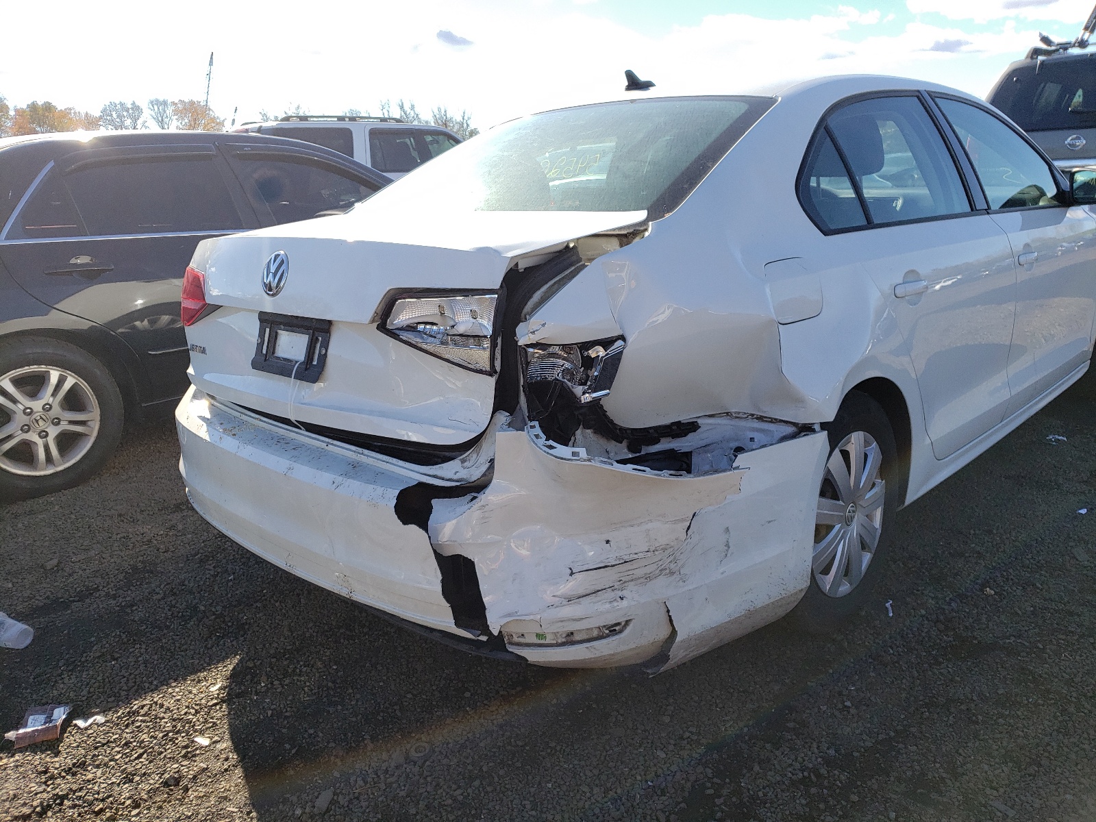 Photo 9 from auction – 2015 VOLKSWAGEN JETTA BASE with VIN 3VW2K7AJ4FM298476
