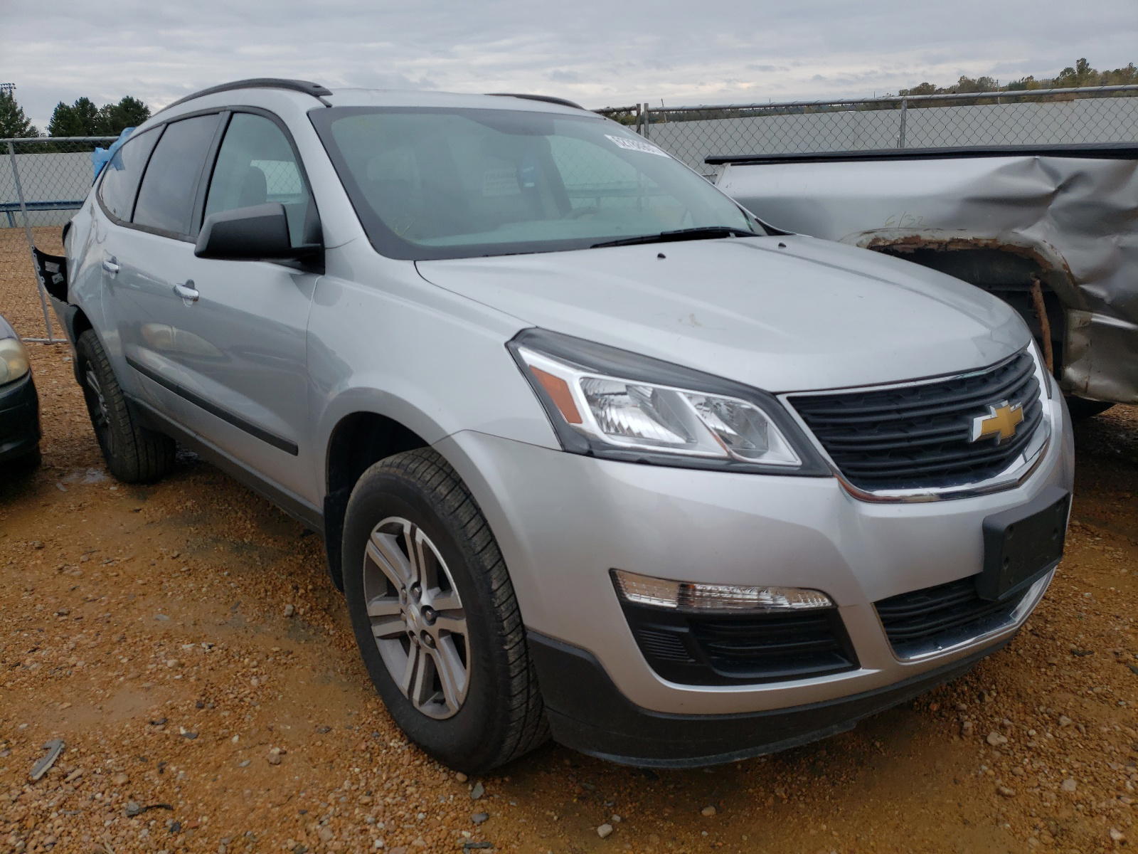 CHEVROLET TRAVERSE L 2017 with VIN 1GNKRFED3HJ348210 - Photo from auction