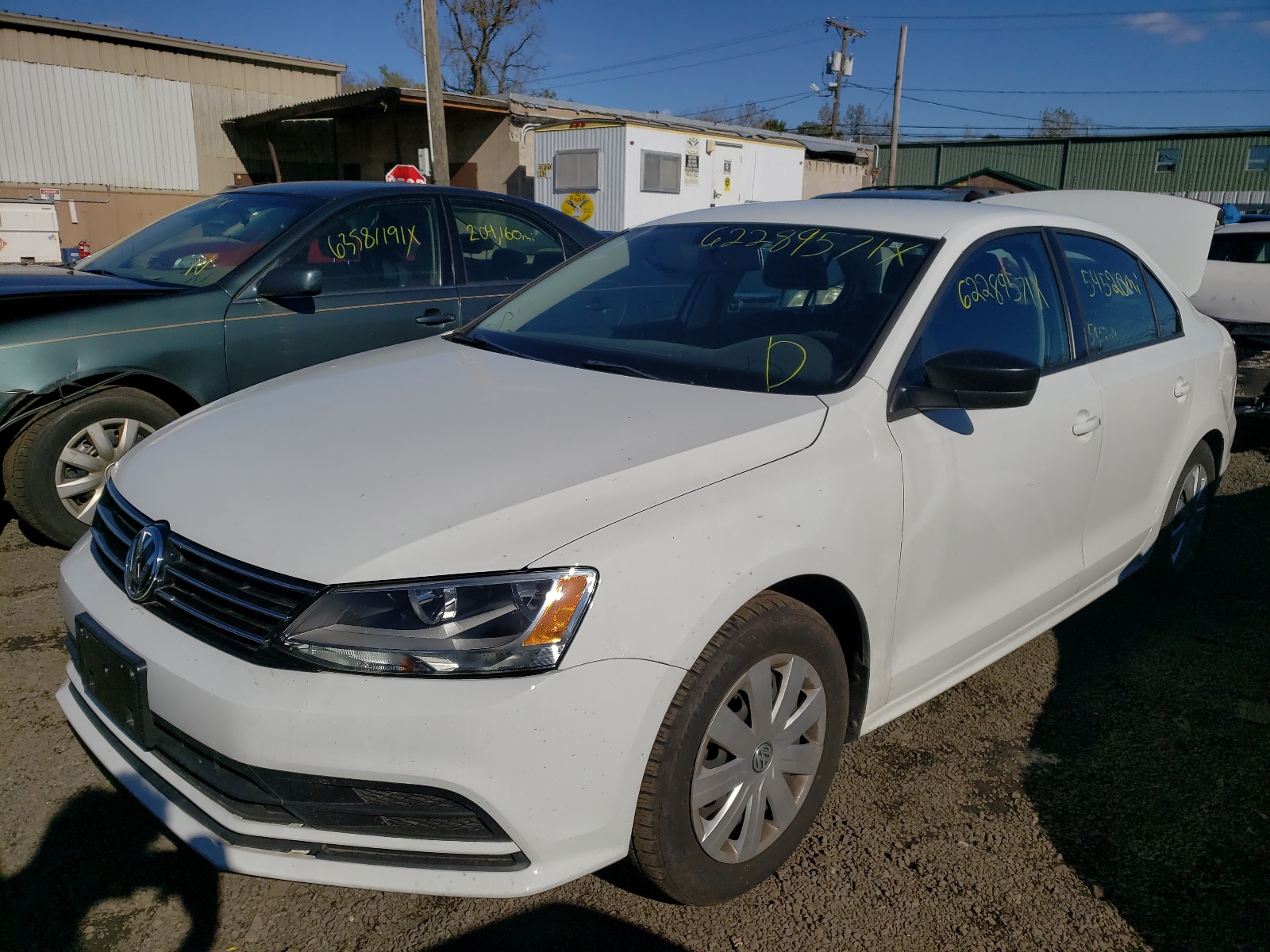 Photo 2 from auction – 2015 VOLKSWAGEN JETTA BASE with VIN 3VW2K7AJ4FM298476