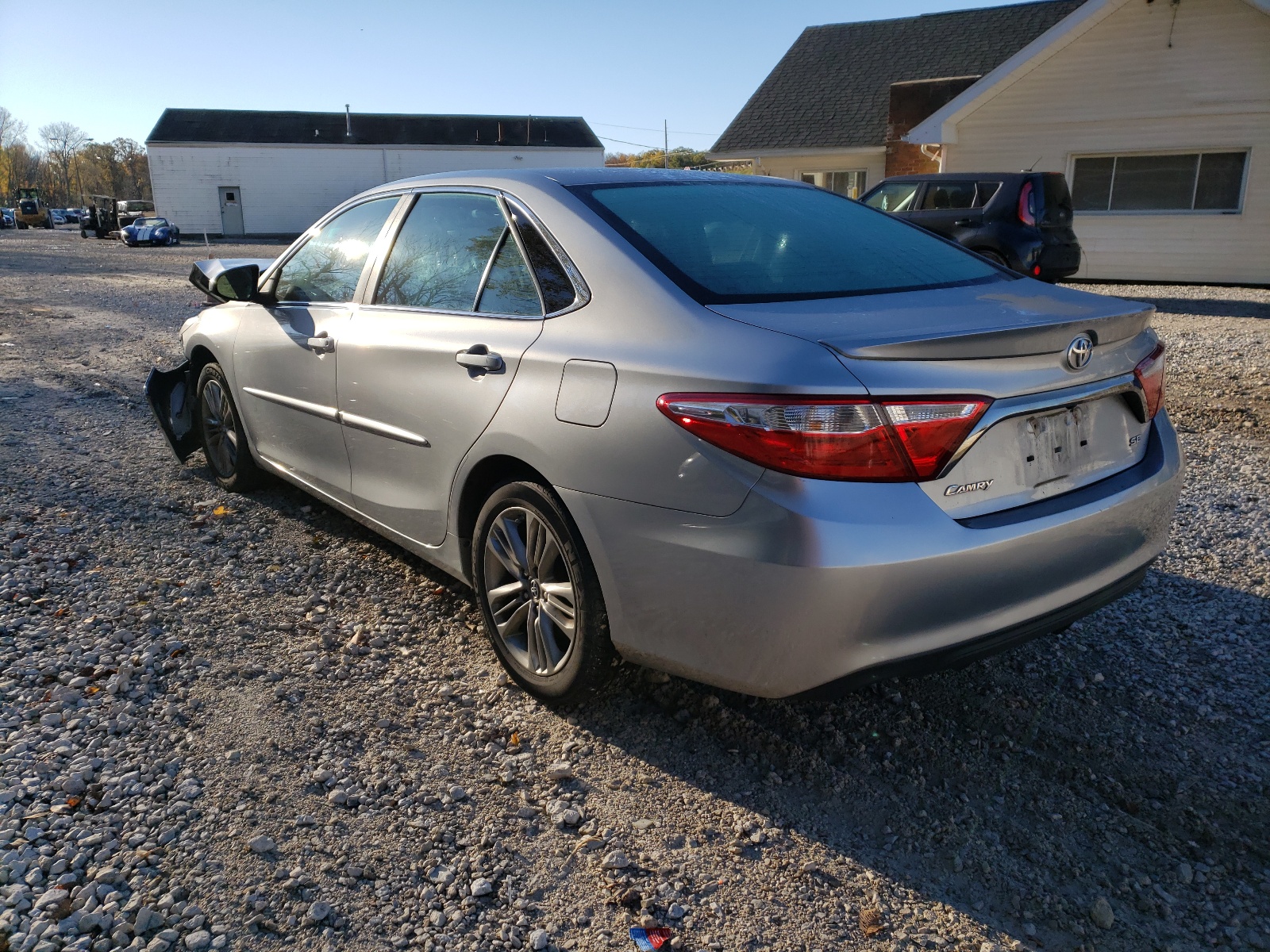 Photo 3 from auction – 2017 TOYOTA CAMRY LE/X with VIN 4T1BF1FK1HU653720