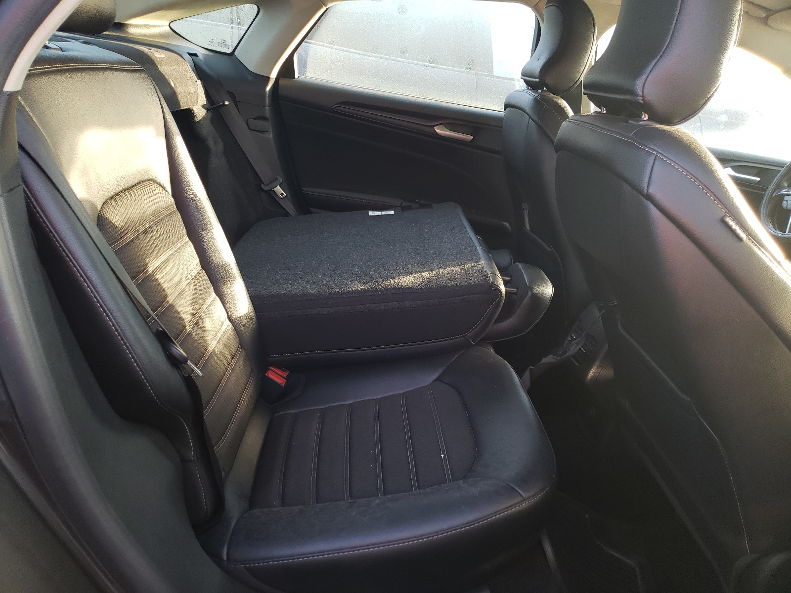 Photo 6 from auction – 2018 FORD FUSION SE with VIN 3FA6P0HD2JR260291