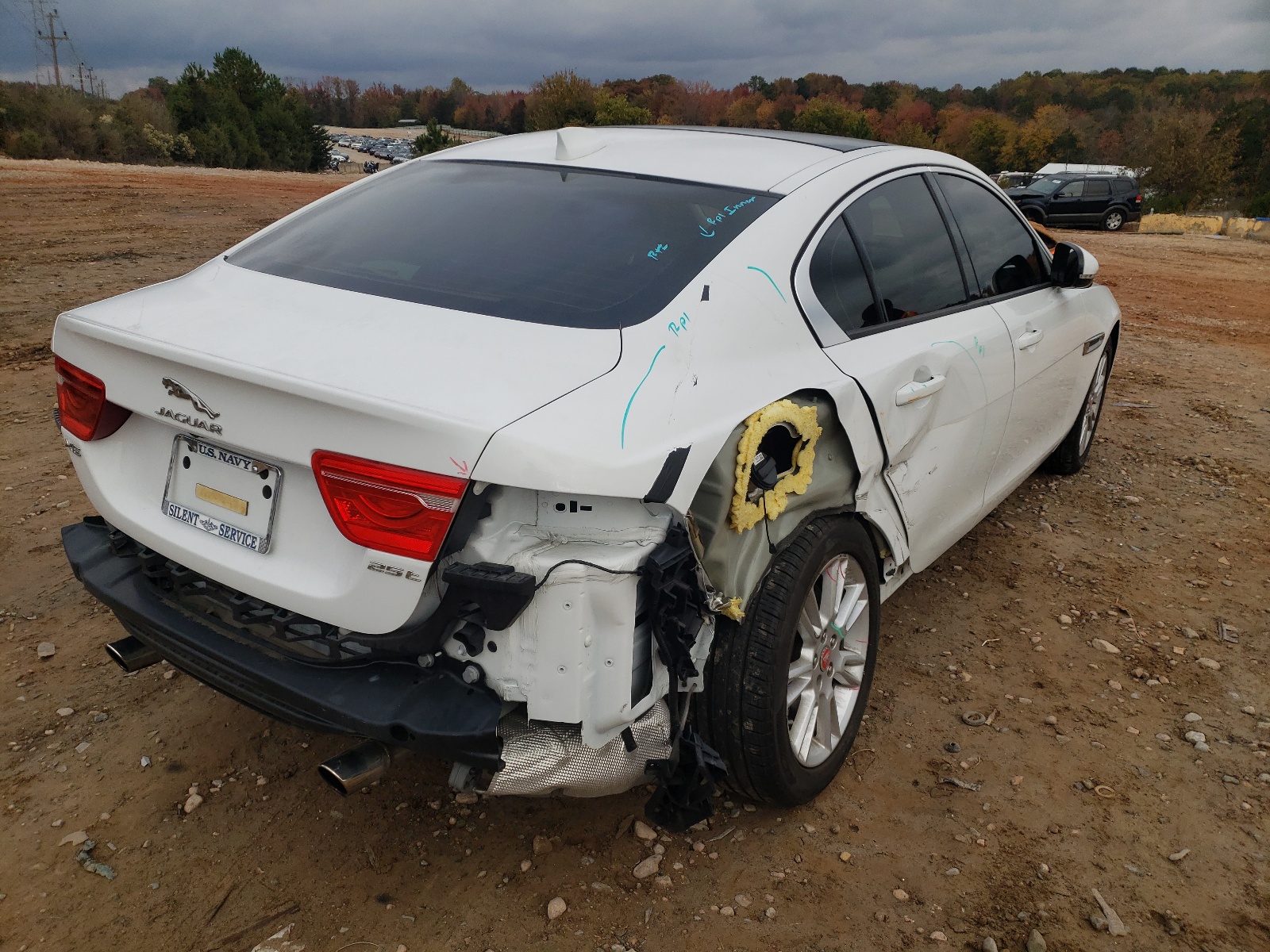 Photo 4 from auction – 2017 JAGUAR XE PREMIUM with VIN SAJAD4BG4HA974579