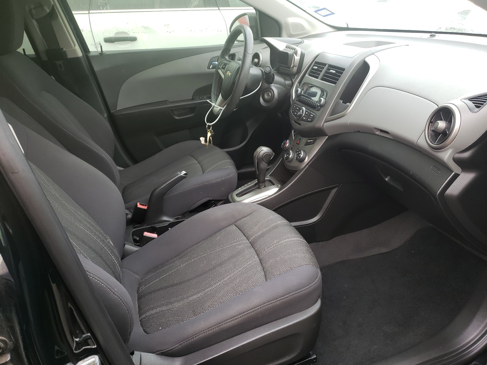 Photo 5 from auction – 2012 CHEVROLET SONIC LT with VIN 1G1JC5SH3C4161881