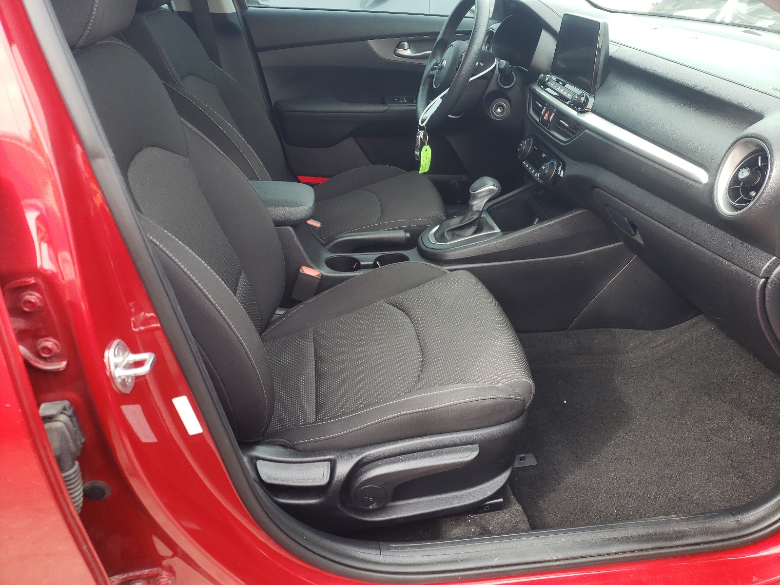 Photo 5 from auction – 2019 KIA FORTE FE with VIN 3KPF24AD3KE012988