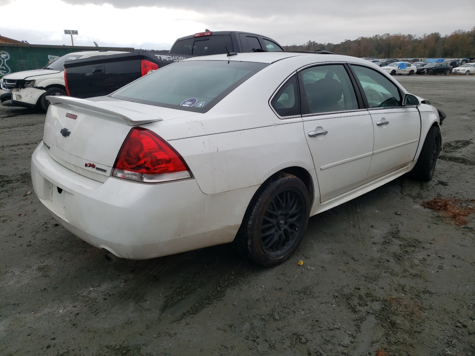 Photo 4 from auction – 2014 CHEVROLET IMPALA LIM with VIN 2G1WC5E3XE1118837