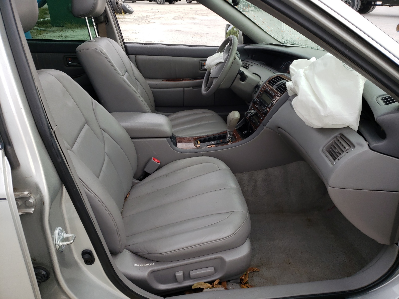 Photo 5 from auction – 2002 TOYOTA AVALON XL with VIN 4T1BF28B52U261544