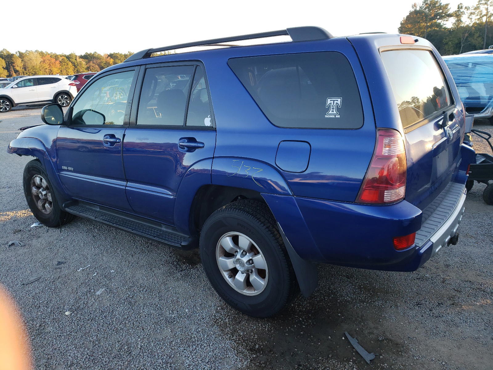 Photo 3 from auction – 2004 TOYOTA 4RUNNER SR with VIN JTEBU14R948013778