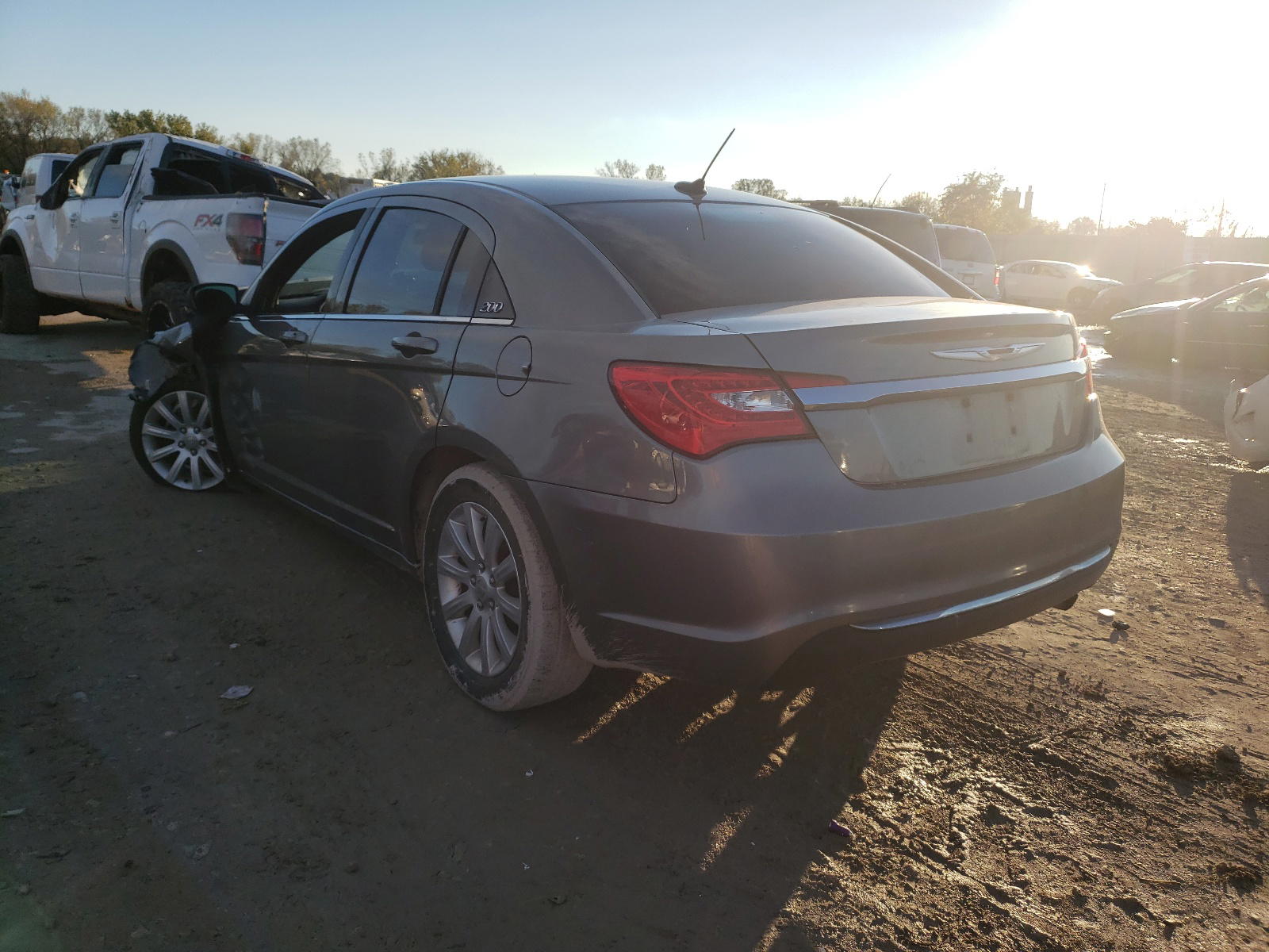 Photo 3 from auction – 2012 CHRYSLER 200 TOURIN with VIN 1C3CCBBB4CN205542