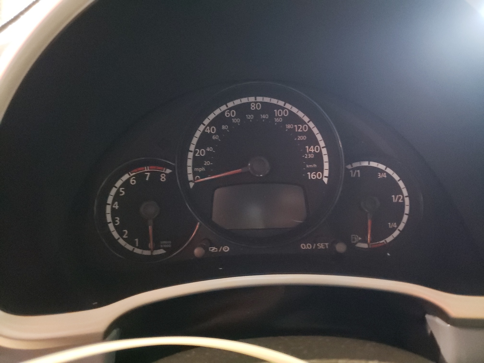Photo 8 from auction – 2013 VOLKSWAGEN BEETLE with VIN 3VWJX7AT2DM619149
