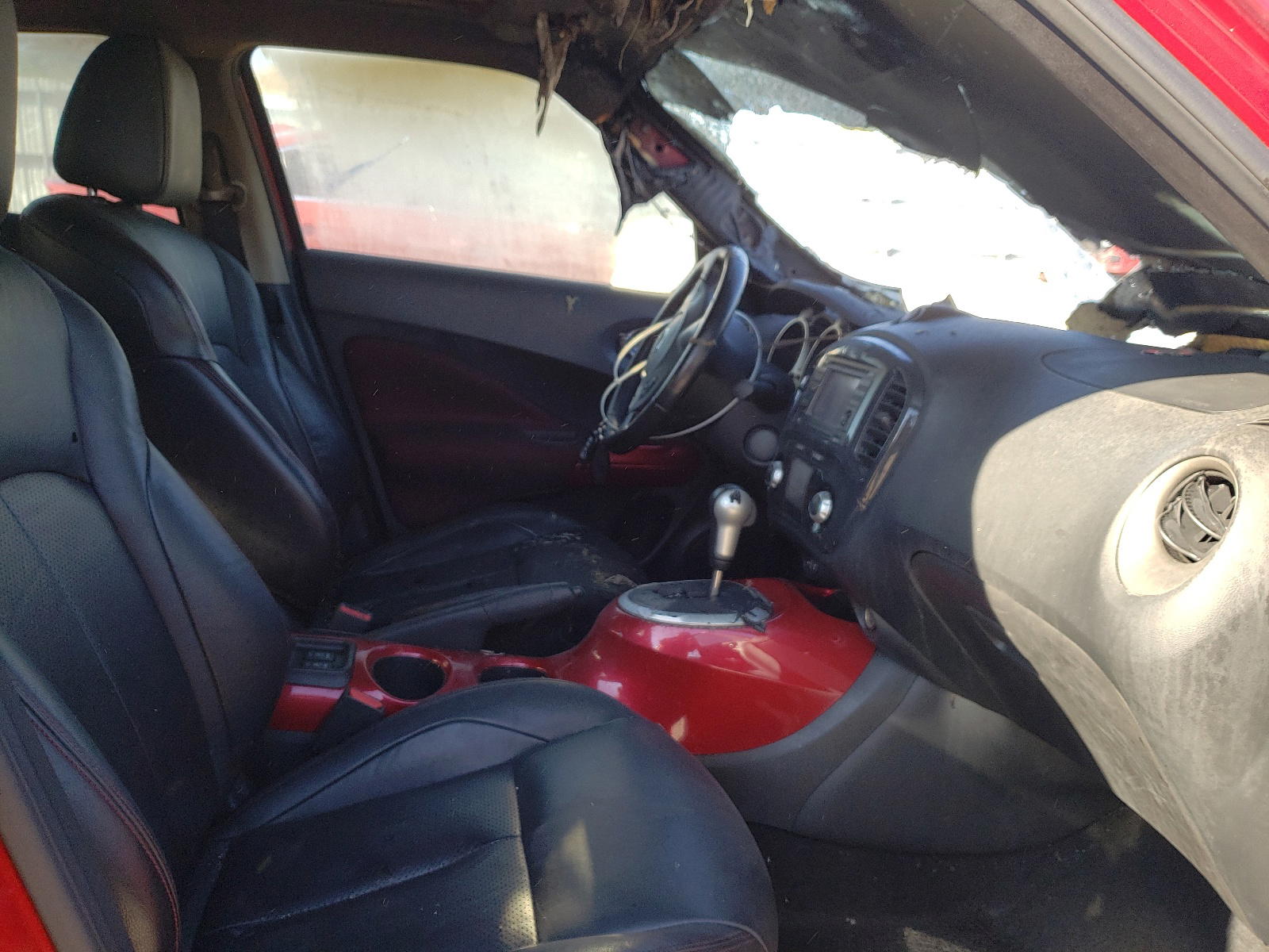 Photo 5 from auction – 2012 NISSAN JUKE S with VIN JN8AF5MV8CT108346