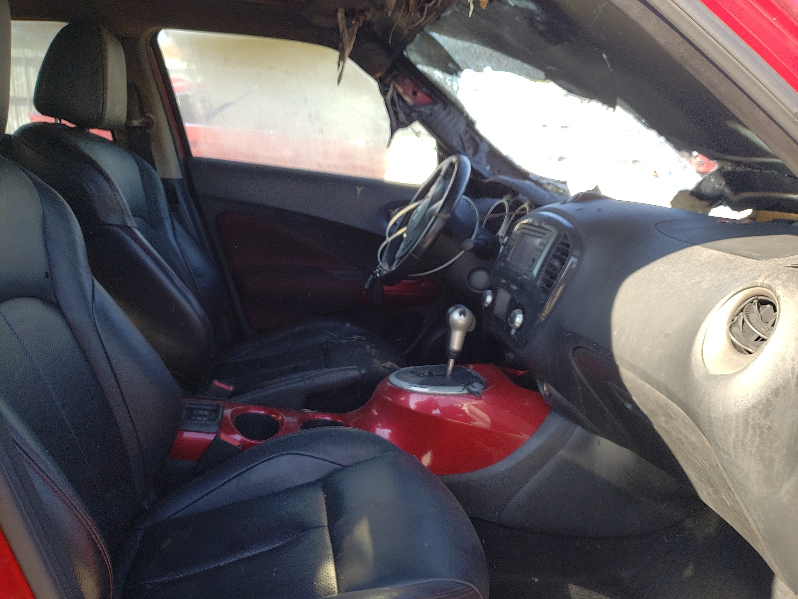 Zdjęcie 5 z aukcji – 2012 NISSAN JUKE S z VIN JN8AF5MV8CT108346