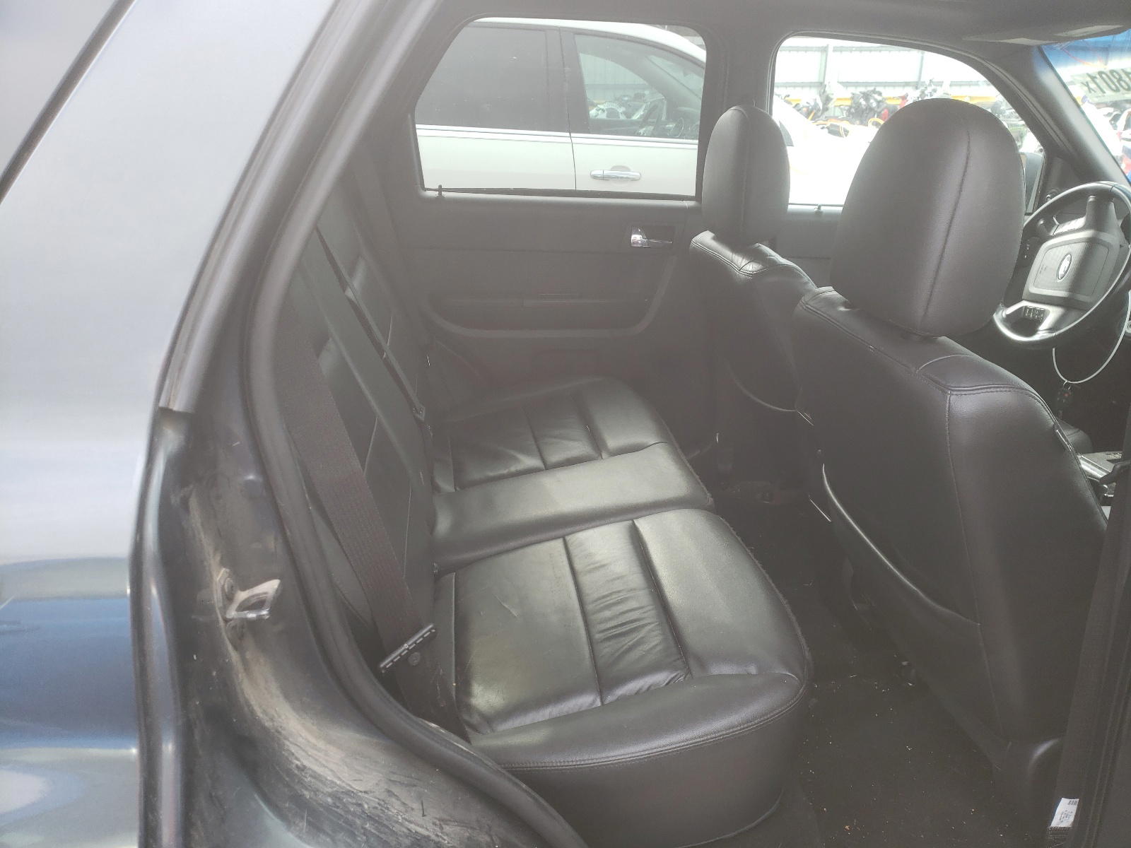 Photo 6 from auction – 2009 FORD ESCAPE LIM with VIN 1FMCU04G09KD03544