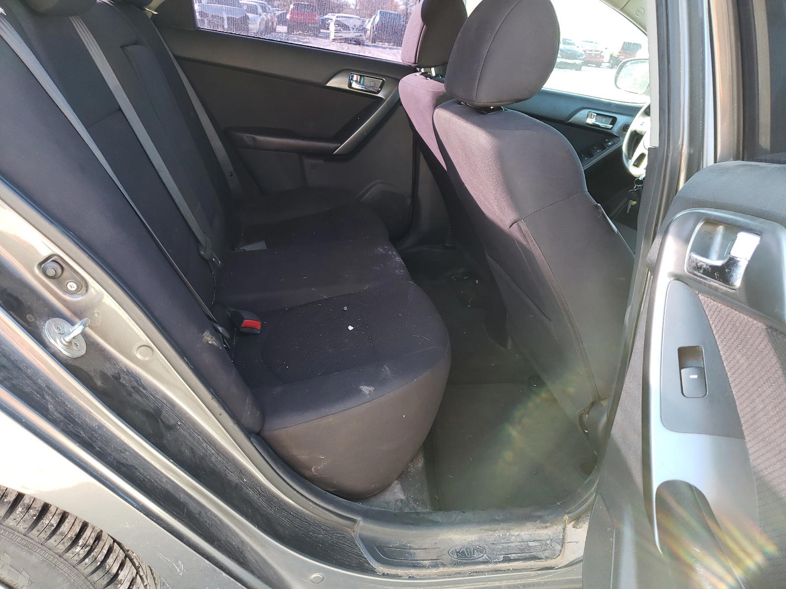 Photo 6 from auction – 2013 KIA FORTE EX with VIN KNAFU4A25D5691022