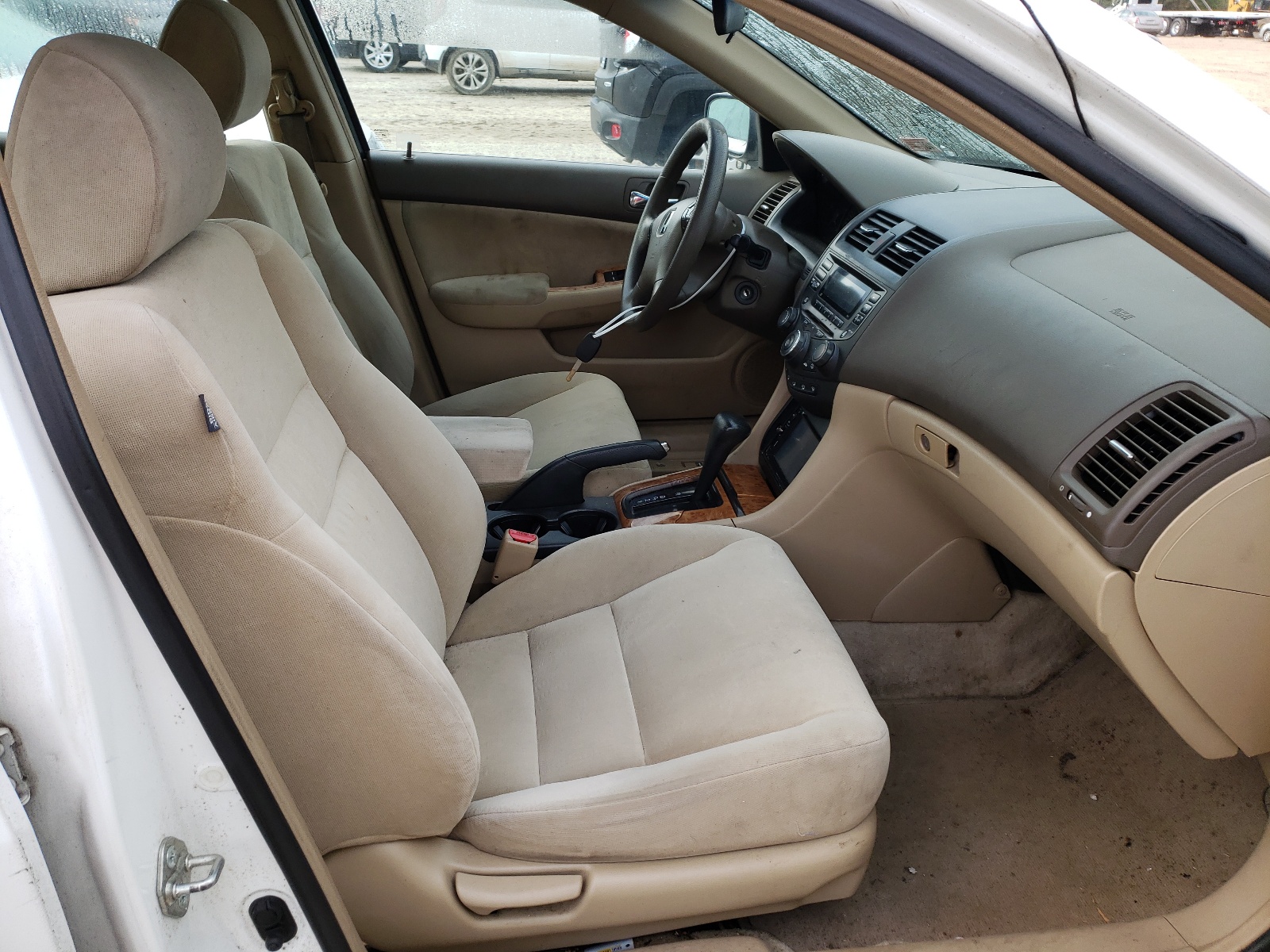Photo 5 from auction – 2003 HONDA ACCORD EX with VIN 1HGCM56643A092207
