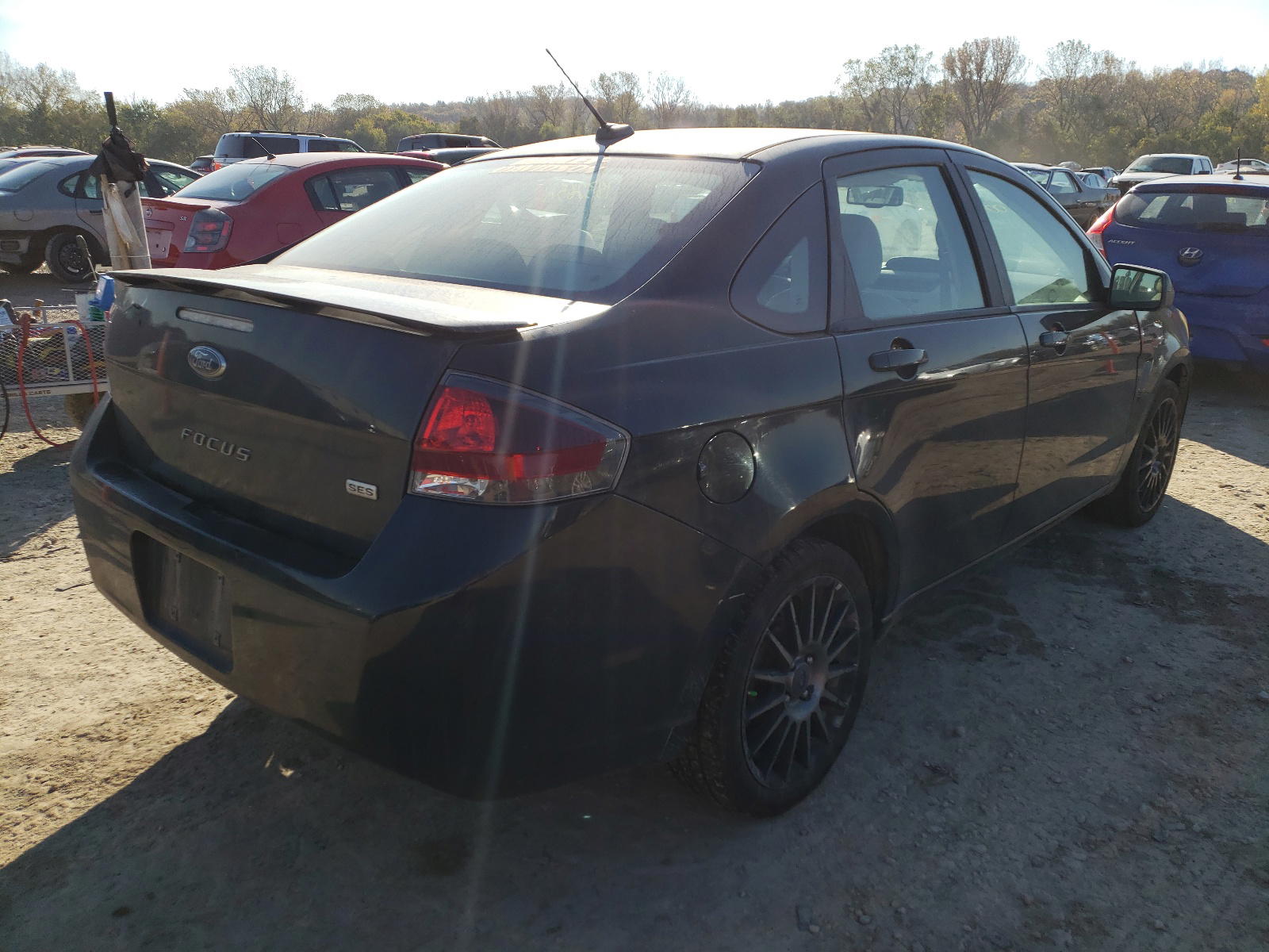 Photo 4 from auction – 2011 FORD FOCUS SES with VIN 1FAHP3GNXBW151600