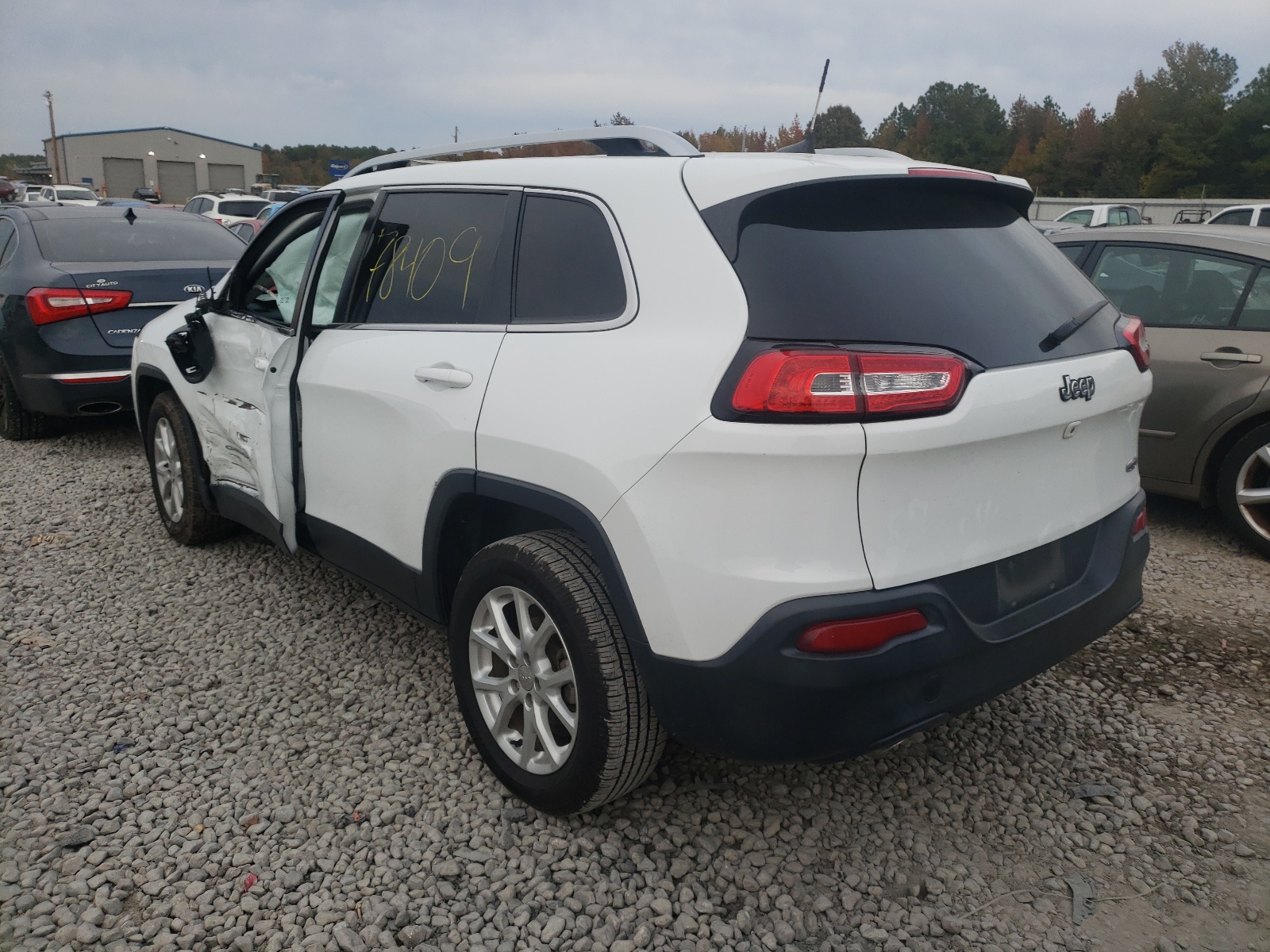 Photo 3 from auction – 2016 JEEP CHEROKEE L with VIN 1C4PJLCBXGW166754