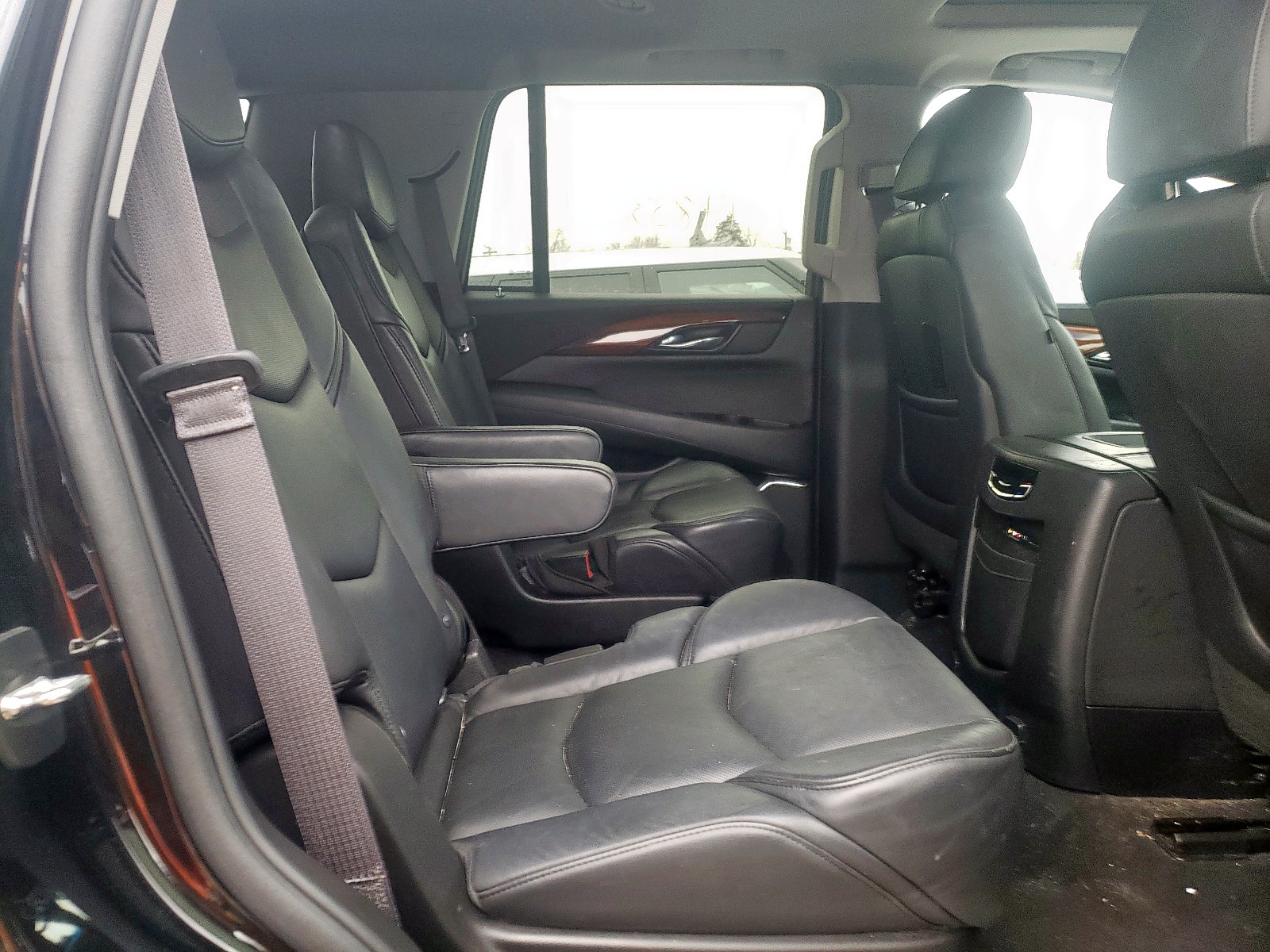 Photo 6 from auction – 2015 CADILLAC ESCALADE L with VIN 1GYS4MKJ5FR548908