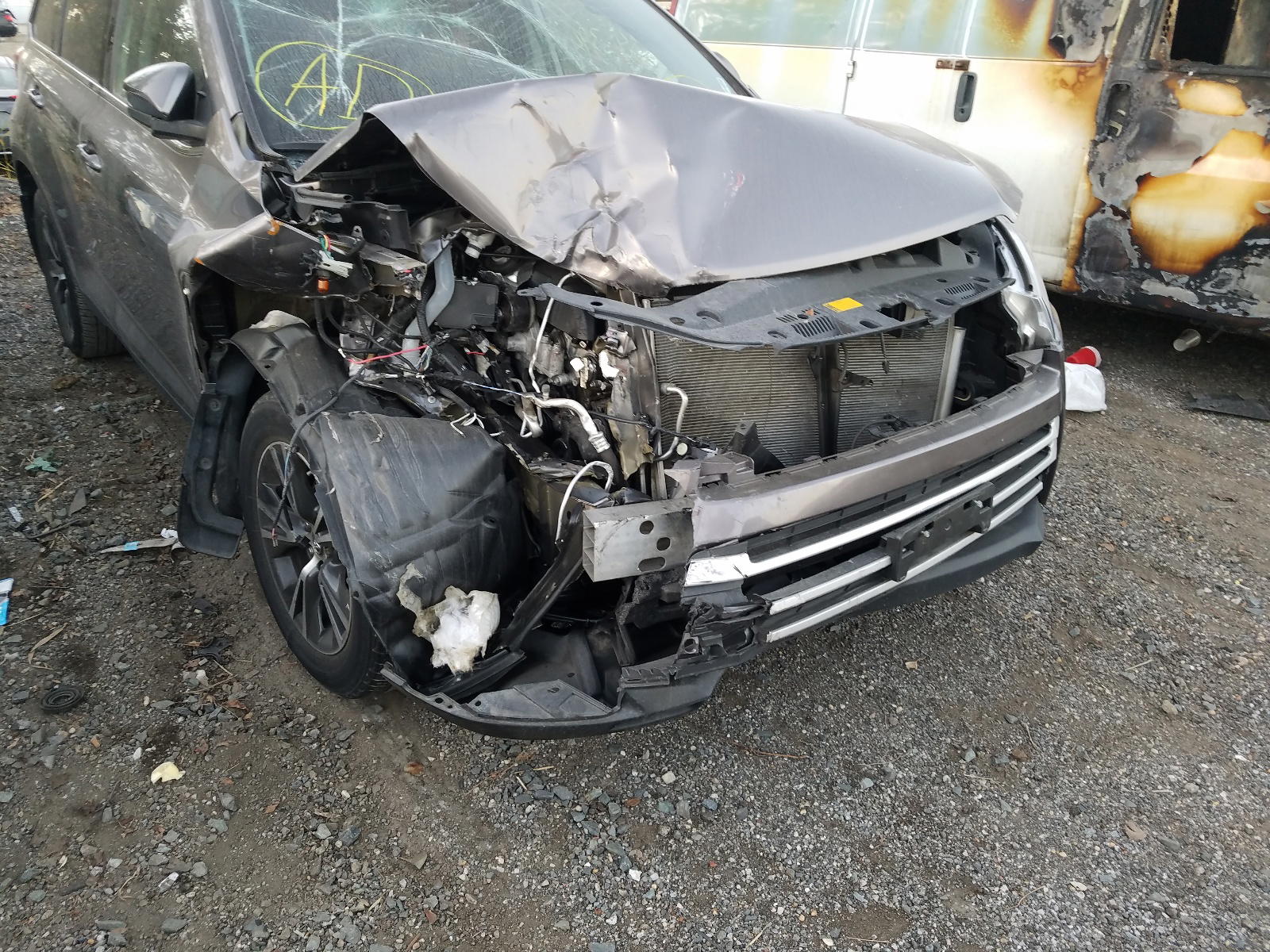 Photo 9 from auction – 2019 TOYOTA HIGHLANDER with VIN 5TDBZRFH6KS970287
