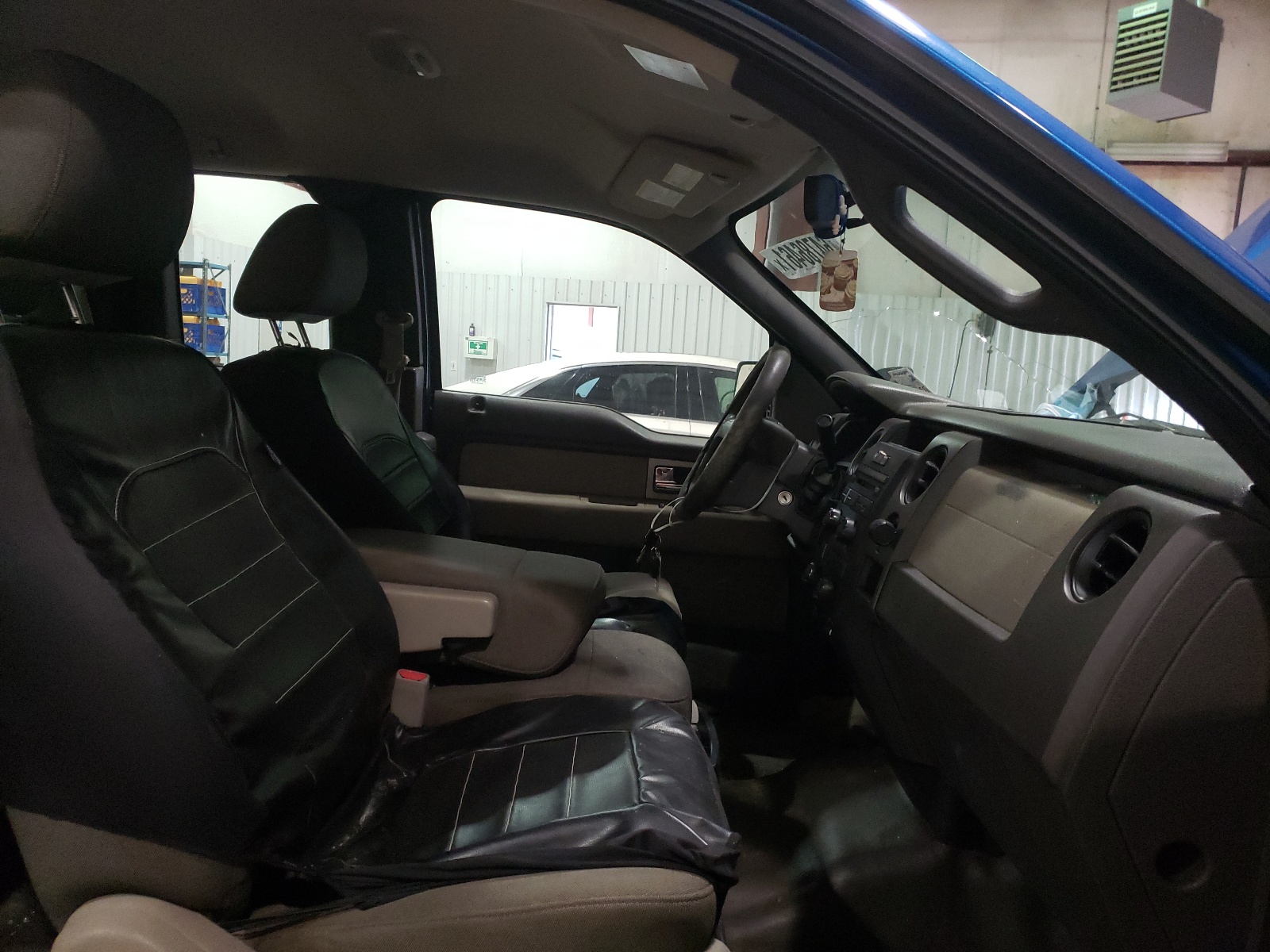 Photo 5 from auction – 2010 FORD F150 SUPER with VIN 1FTEX1CW4AFA29541