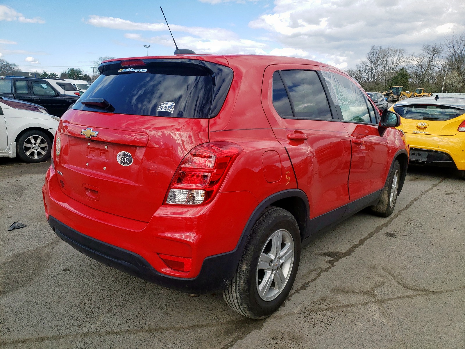 Photo 4 from auction – 2020 CHEVROLET TRAX LS with VIN KL7CJKSB4LB345056